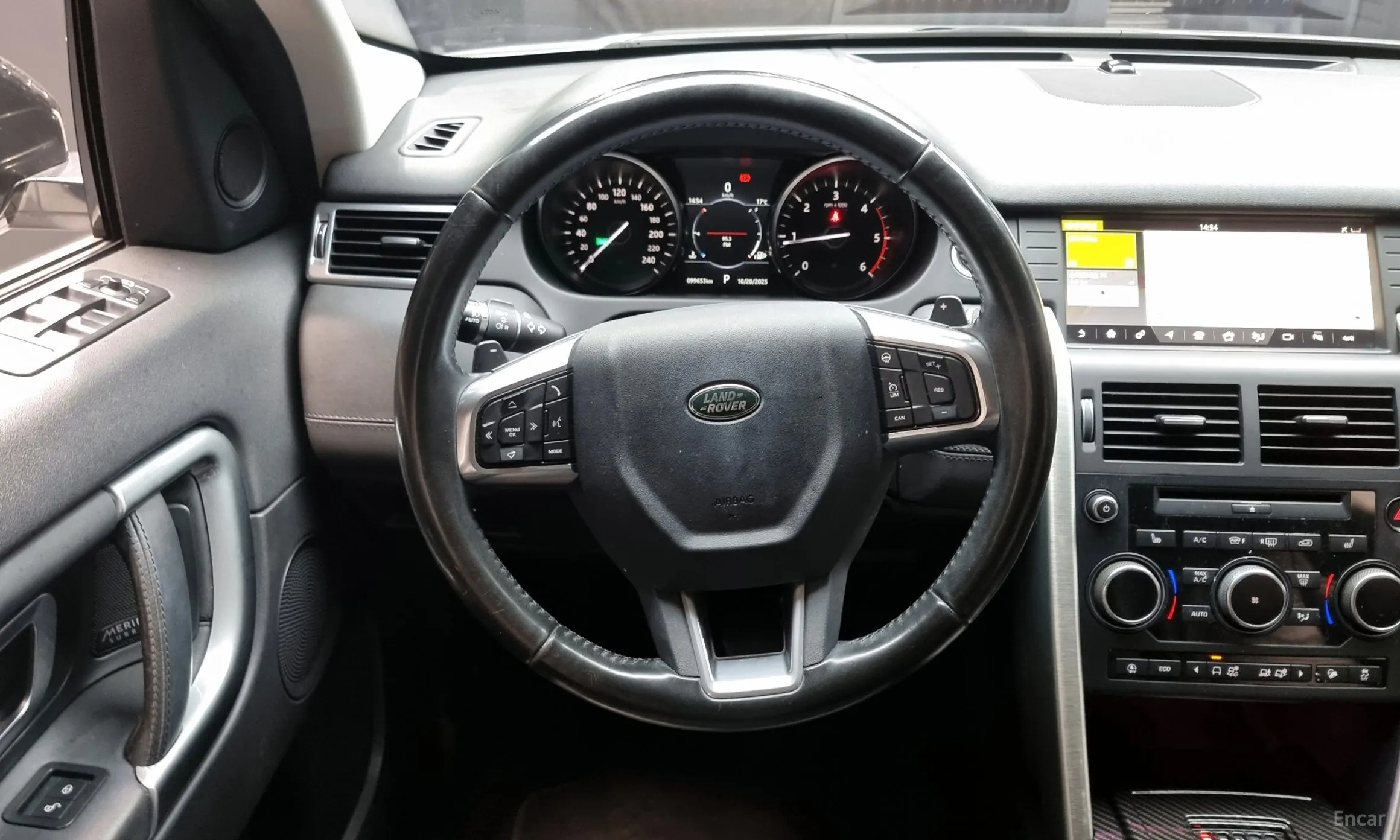 Land Rover Discovery Sports превью 13