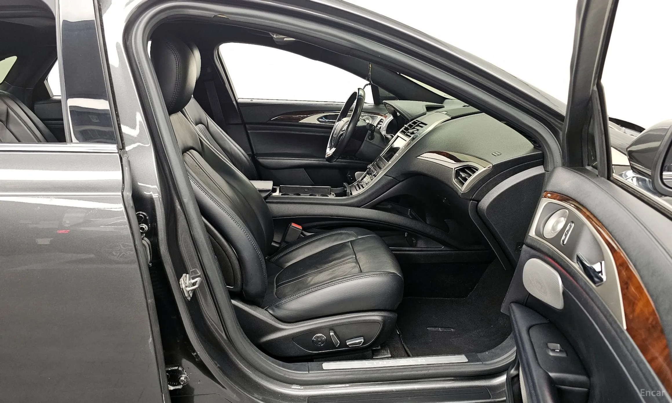 Lincoln New MKZ превью 11