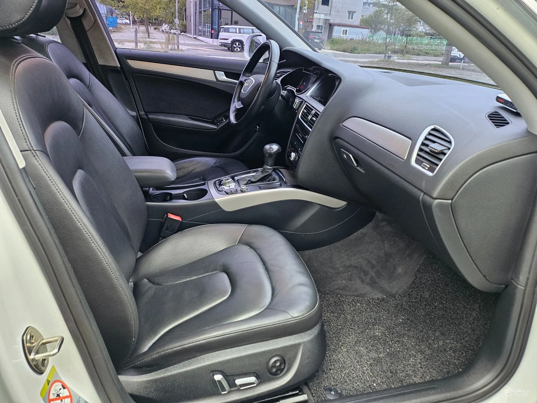 Audi New A4 превью 11