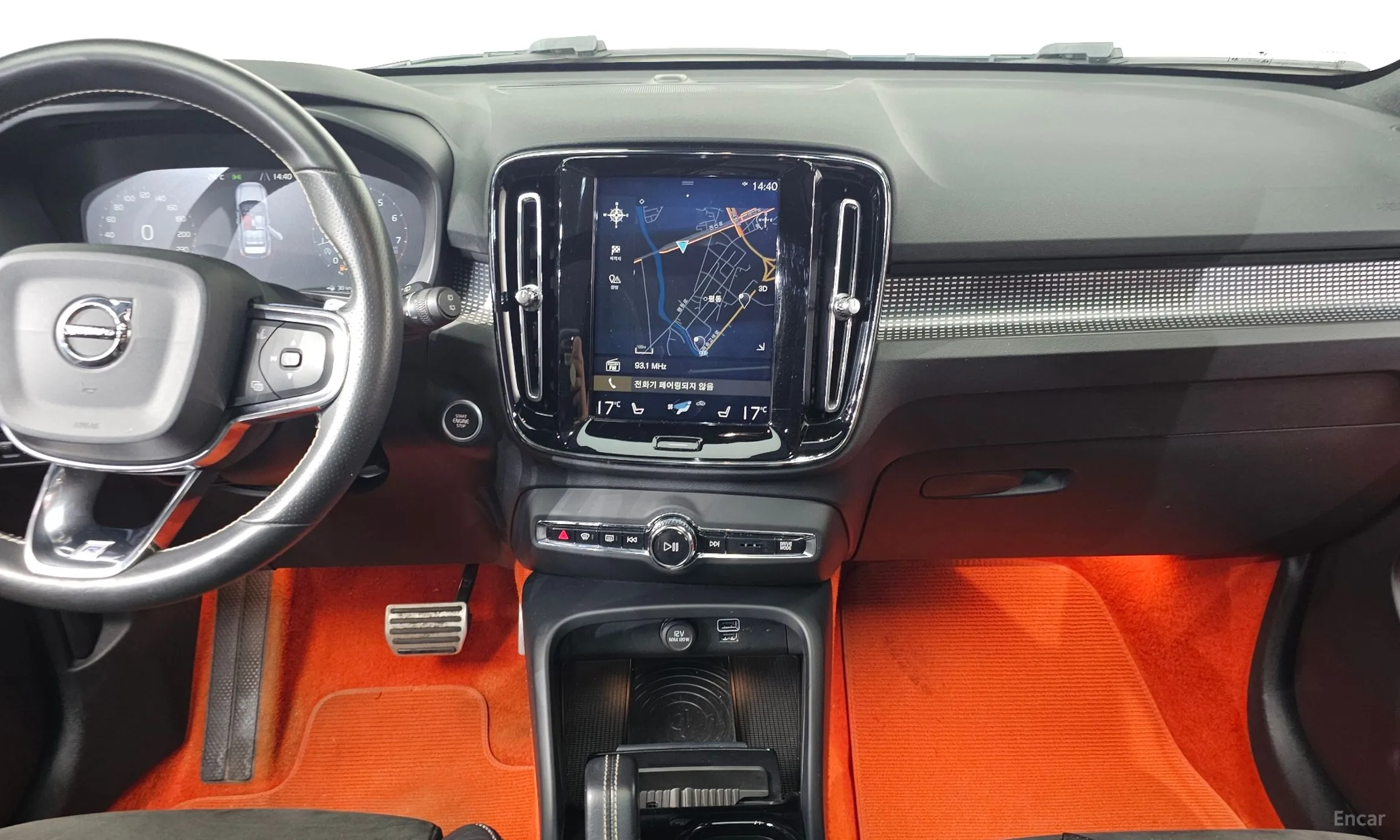 Volvo XC40 превью 14