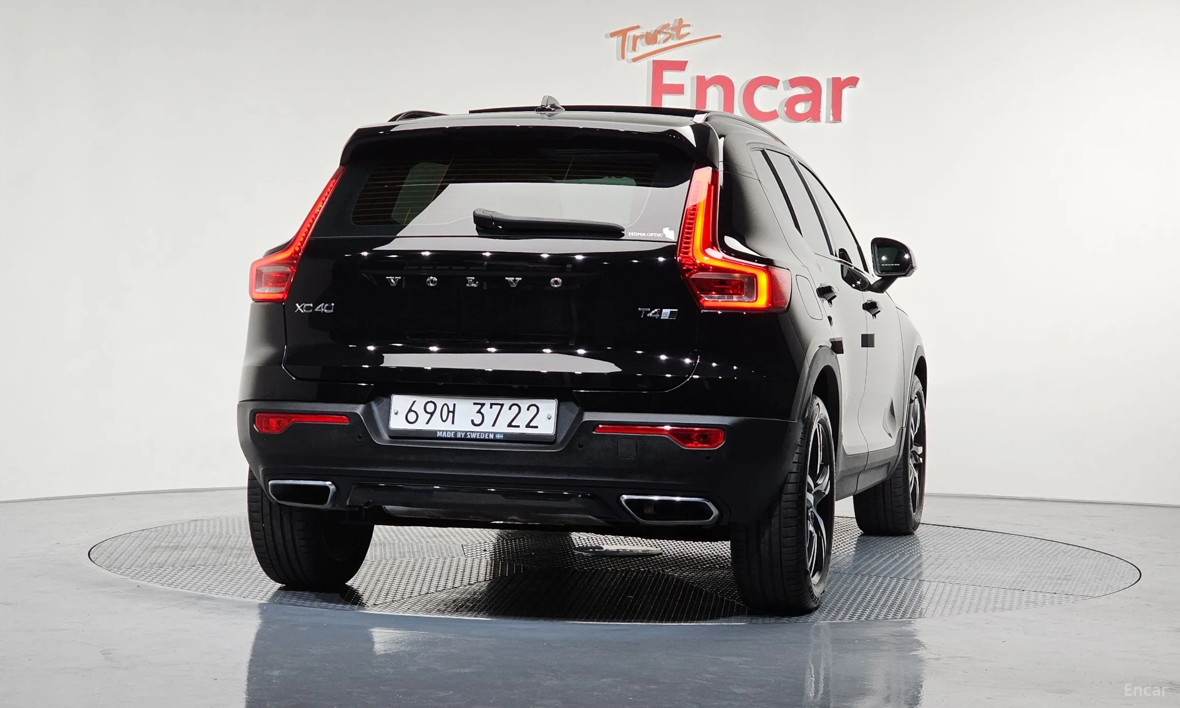 Volvo XC40 превью 4