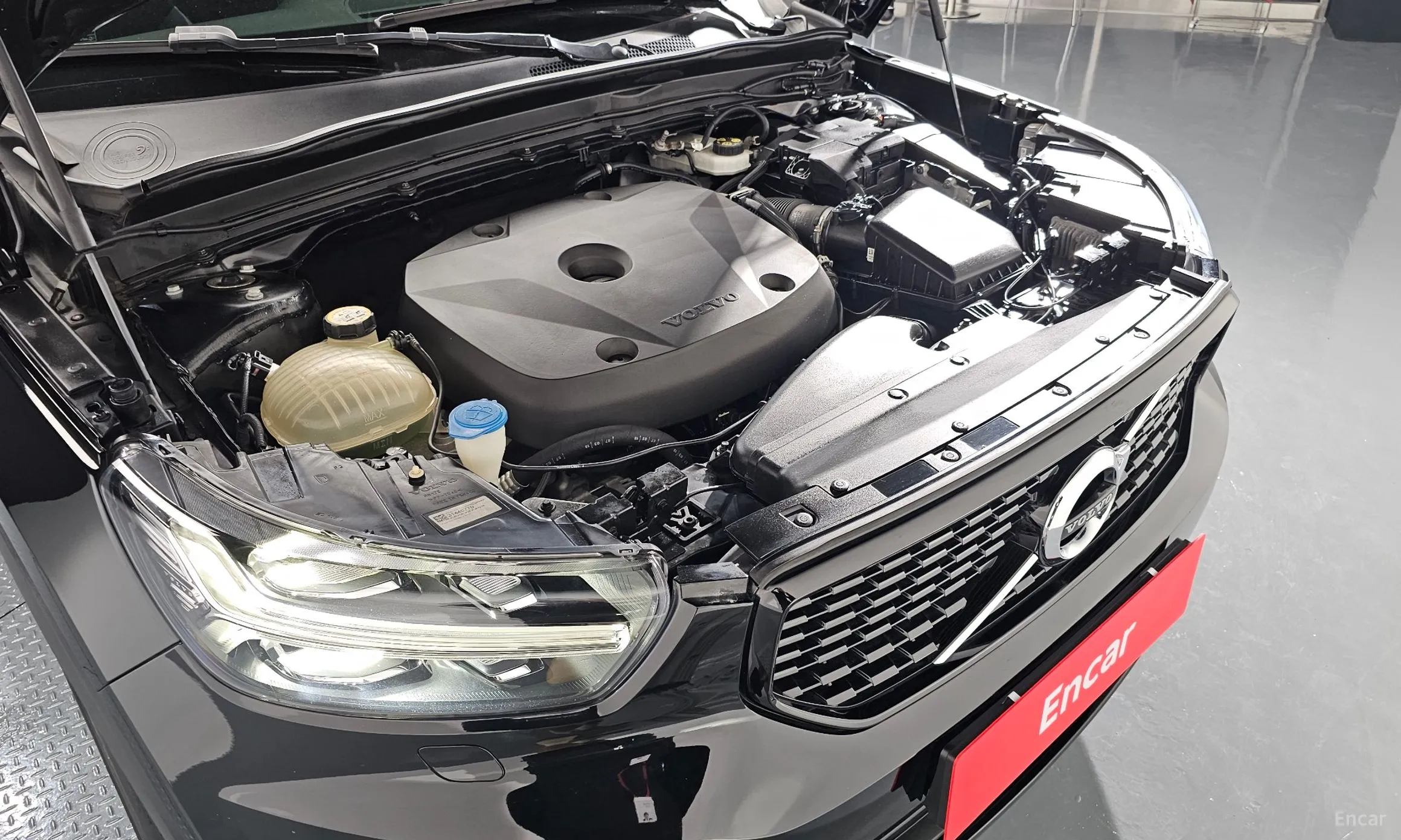 Volvo XC40 превью 6