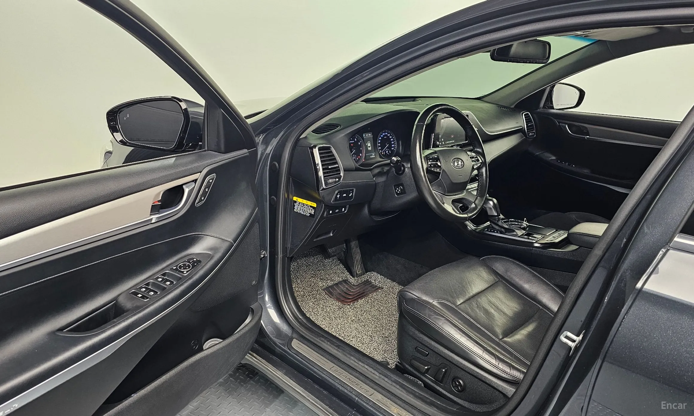 Hyundai Grandeur IG превью 10
