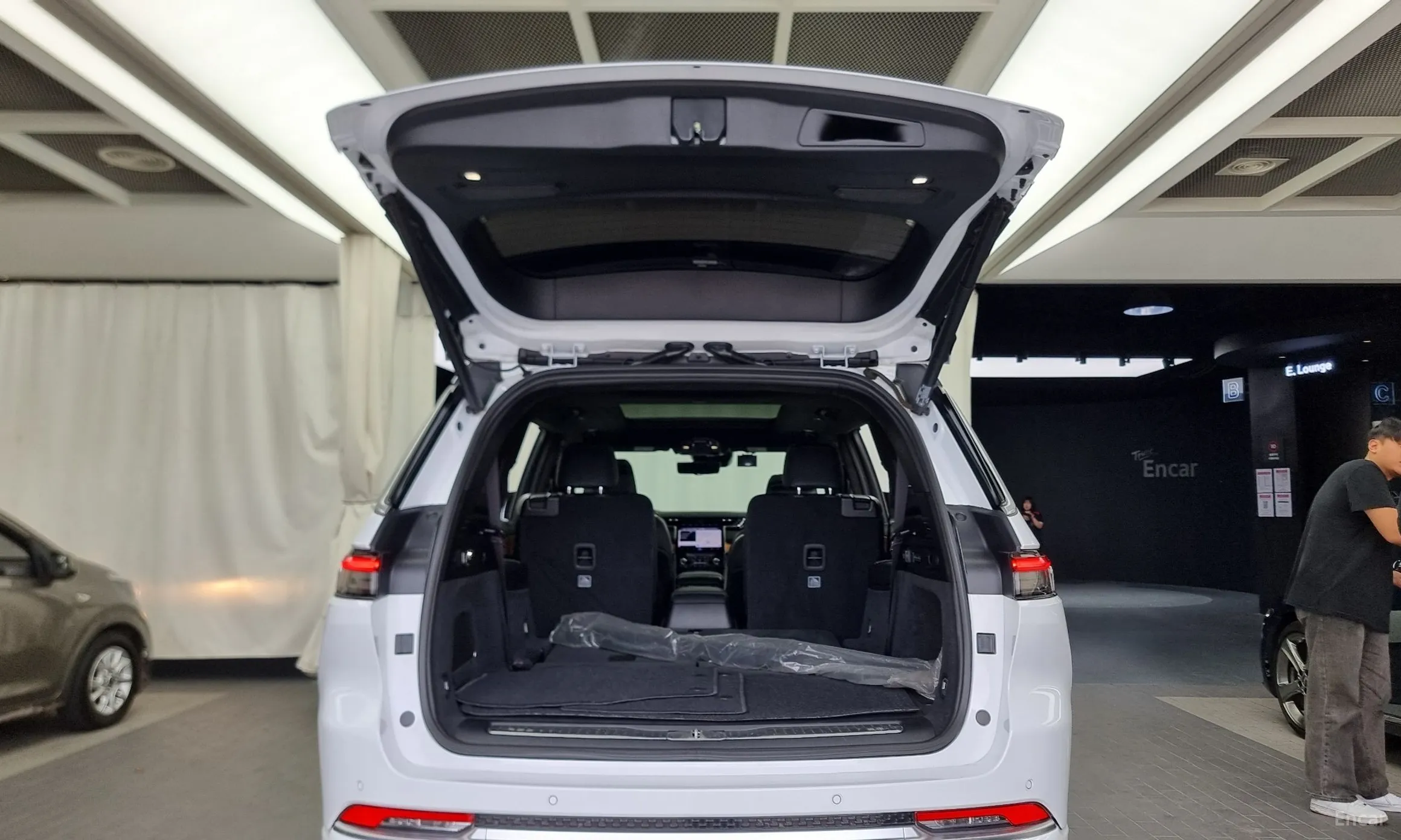 Jeep Grand Cherokee (WL) превью 20