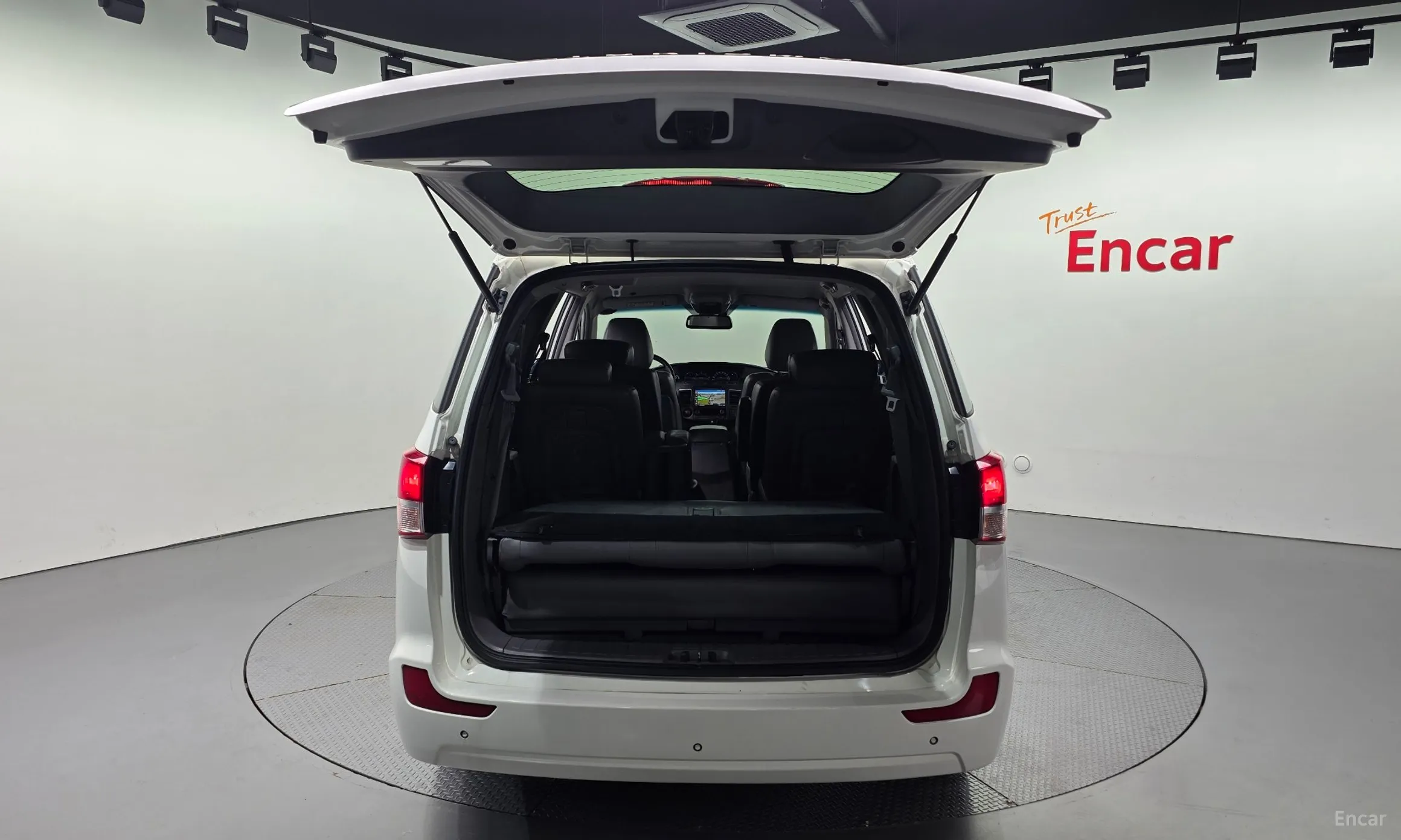 KG Mobility (SsangYong) Korando Turismo превью 20