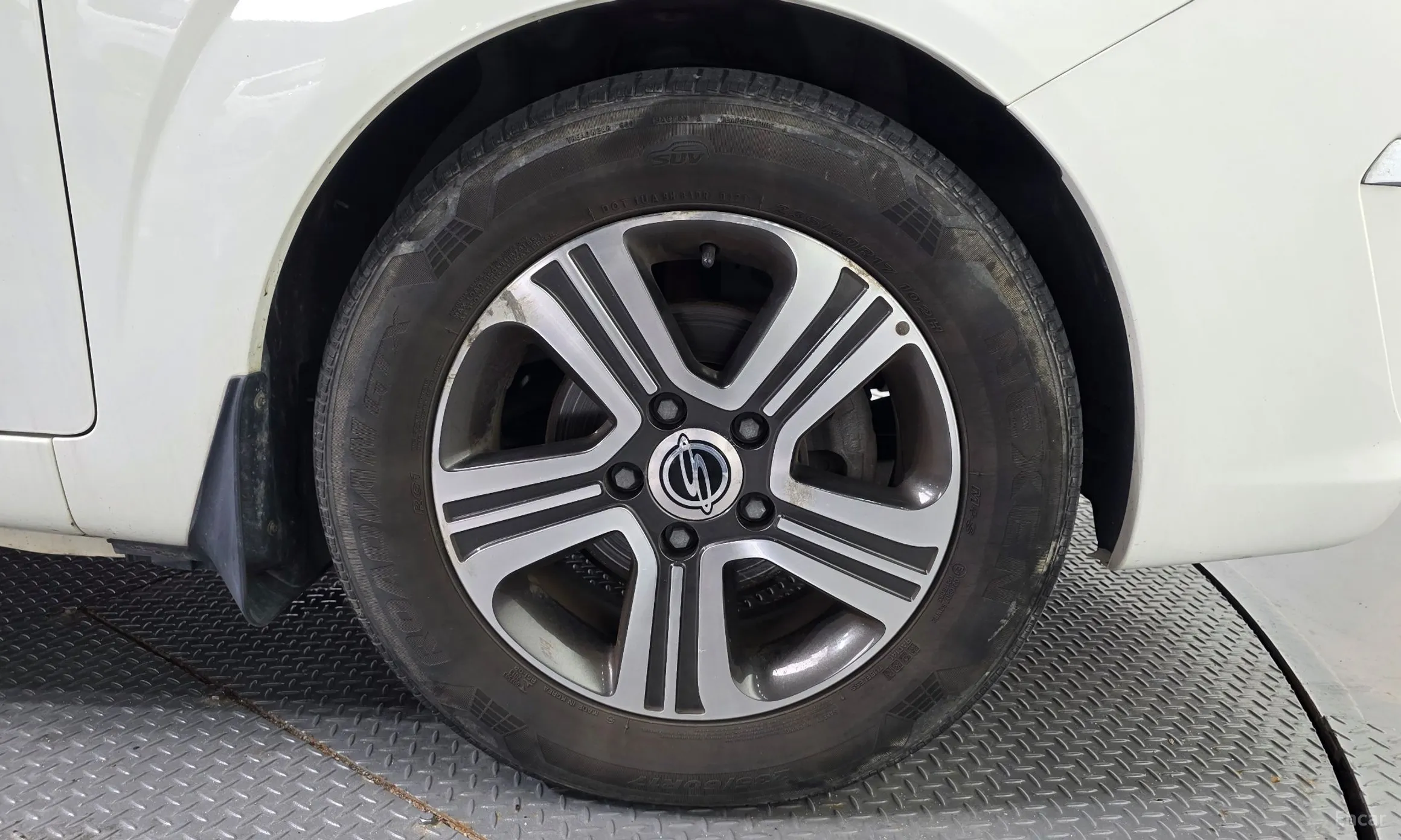 KG Mobility (SsangYong) Korando Turismo превью 5