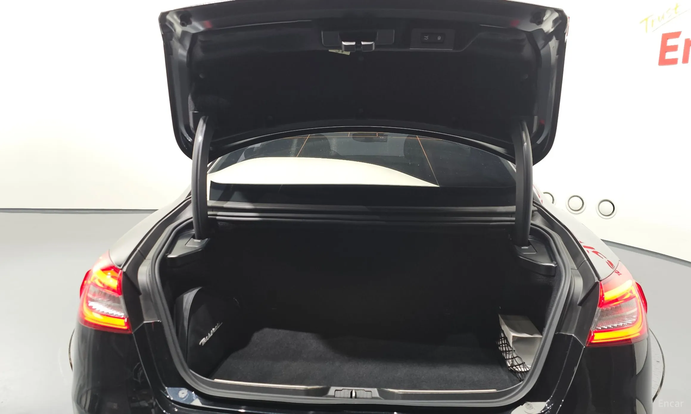 Maserati Quattroporte превью 20