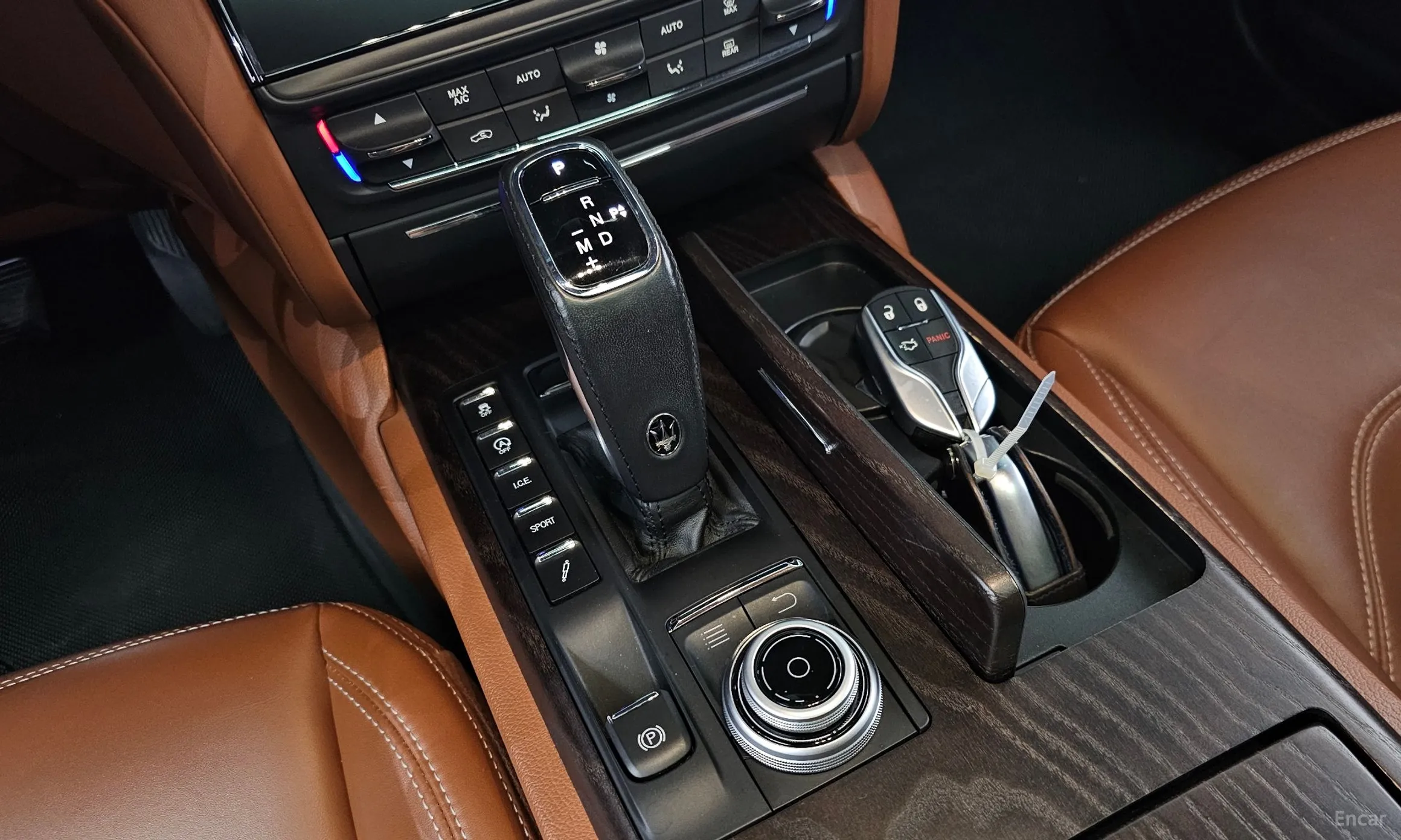 Maserati Quattroporte превью 9