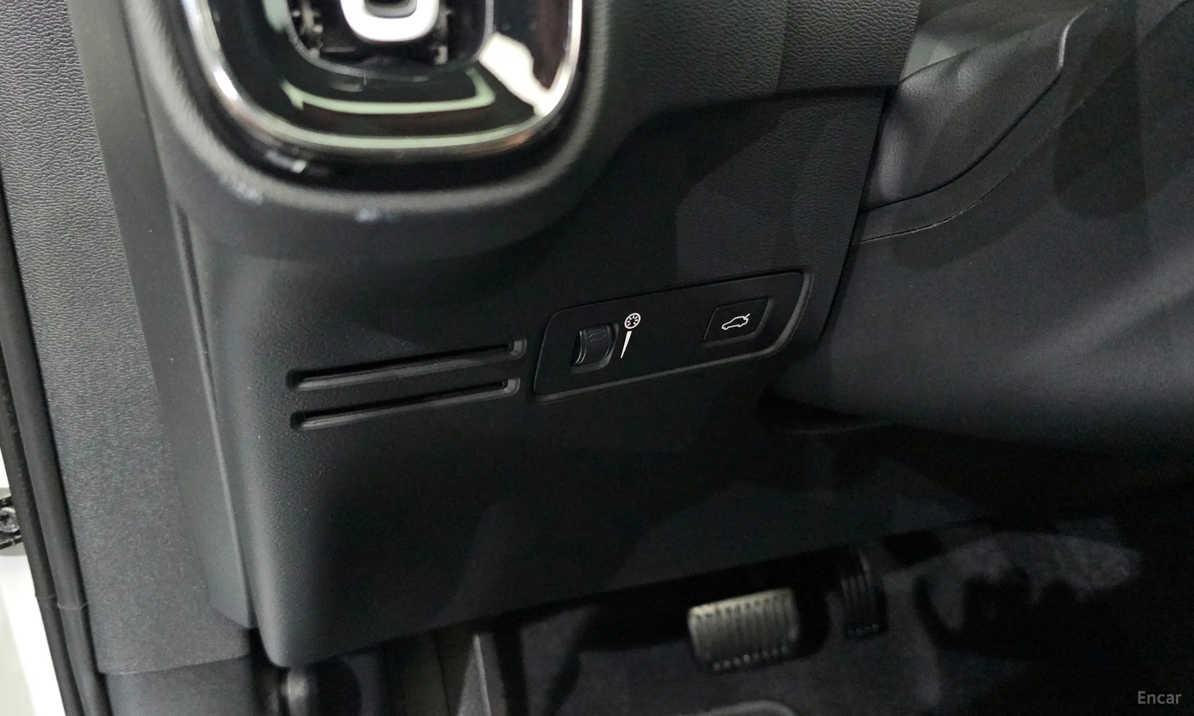Volvo XC40 превью 13