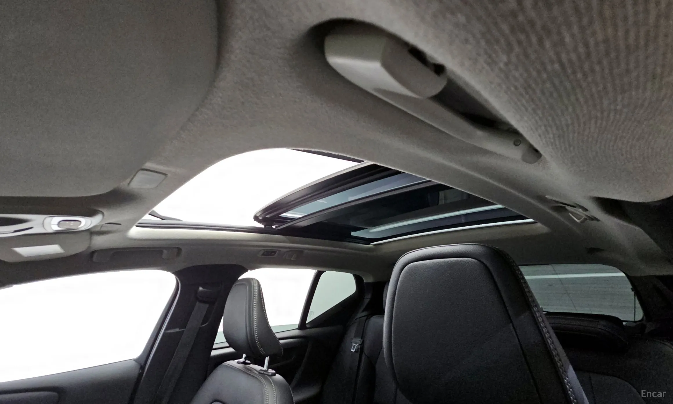 Volvo XC40 превью 19