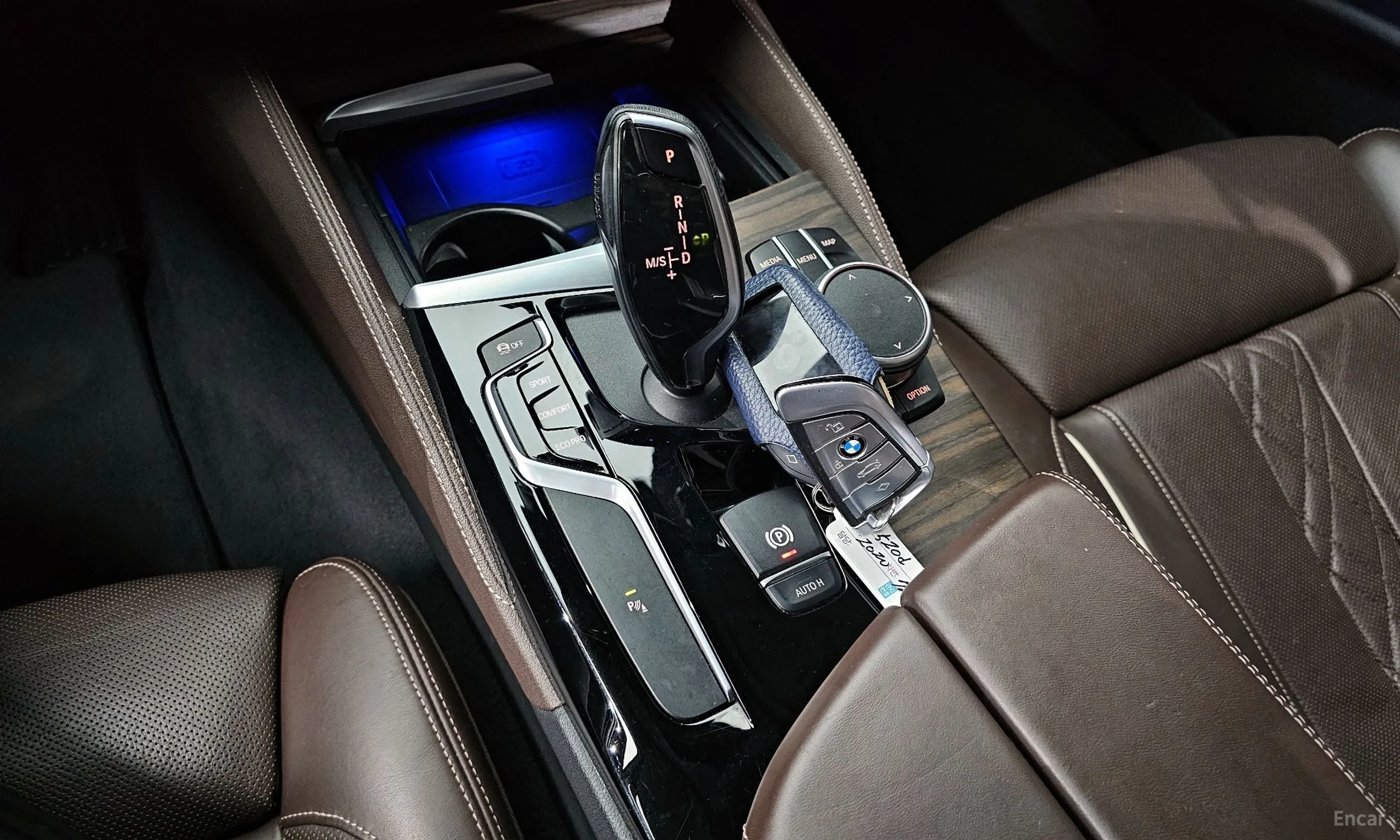 BMW 5 Series (G30) превью 9