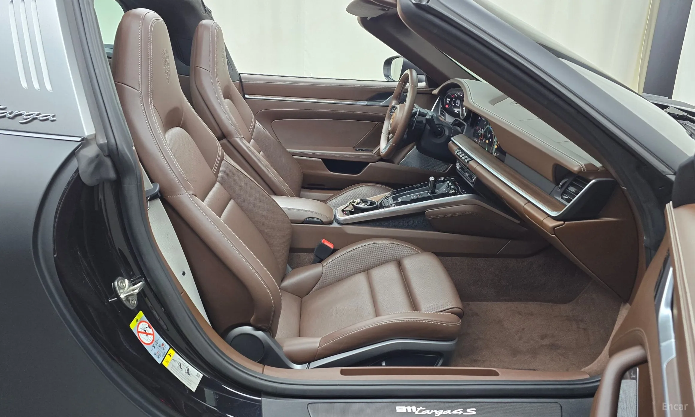 Porsche 911 (992) превью 10