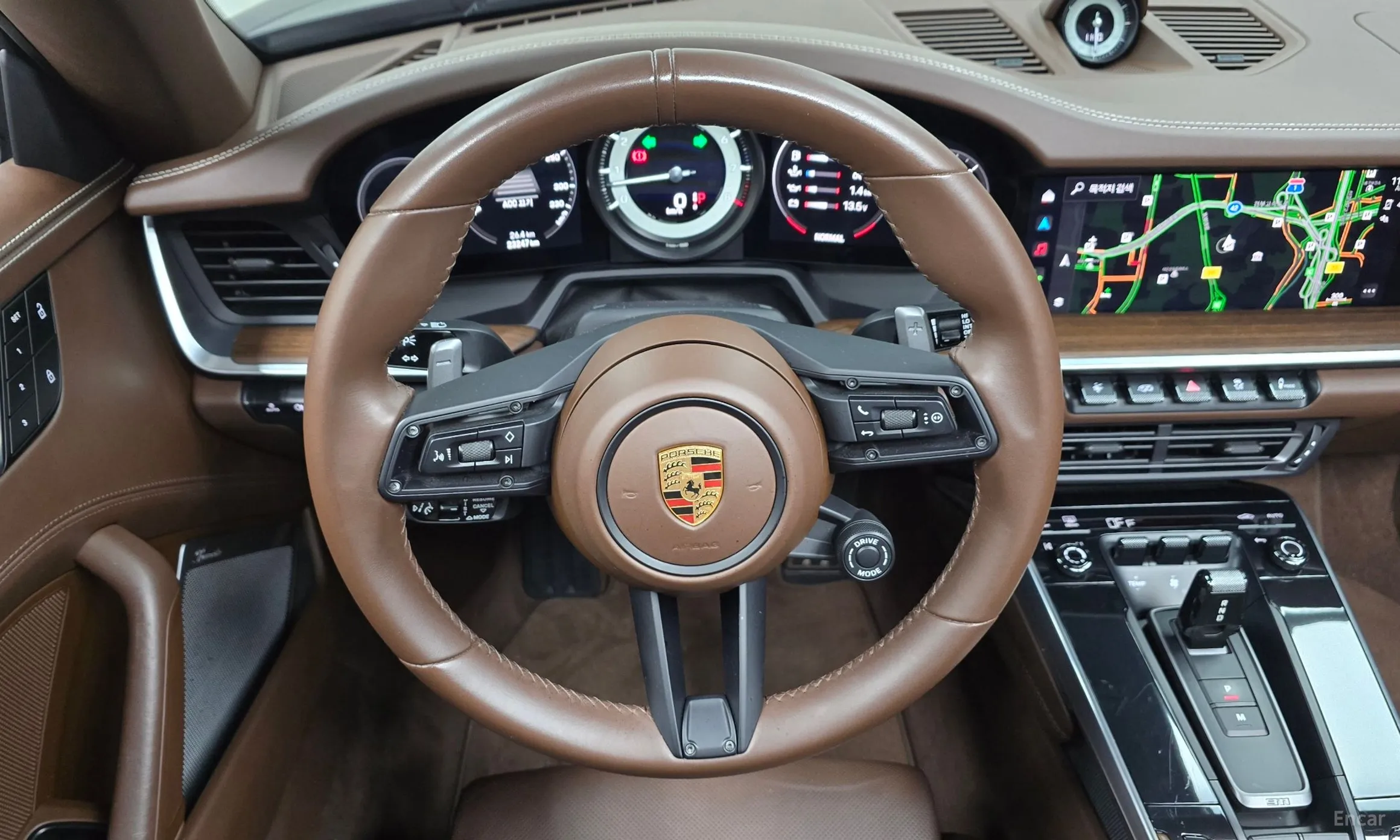 Porsche 911 (992) превью 13