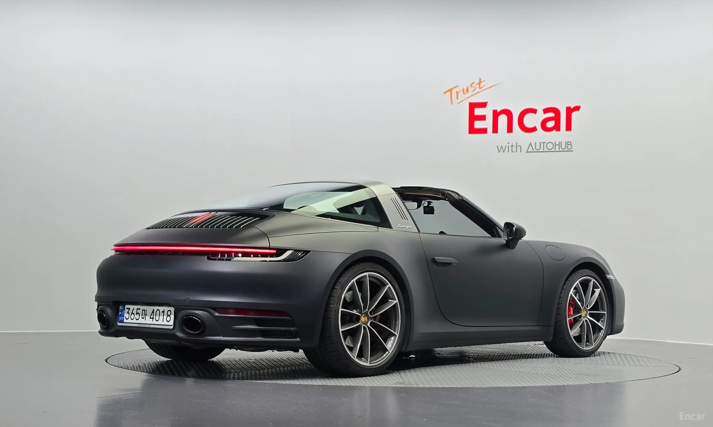 Porsche 911 (992) превью 2