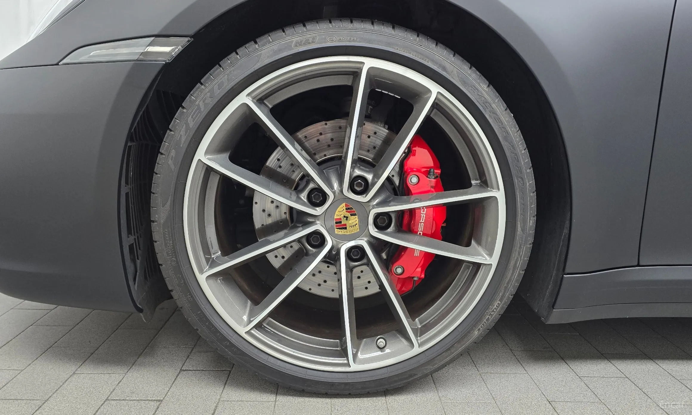 Porsche 911 (992) превью 5