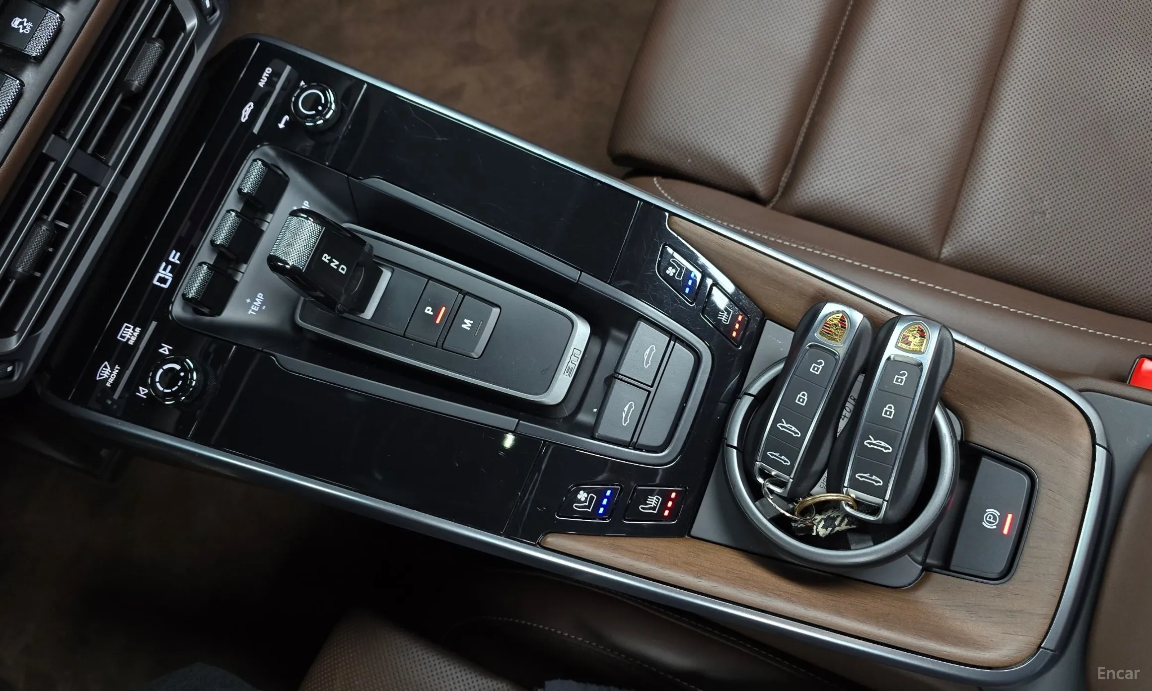 Porsche 911 (992) превью 9