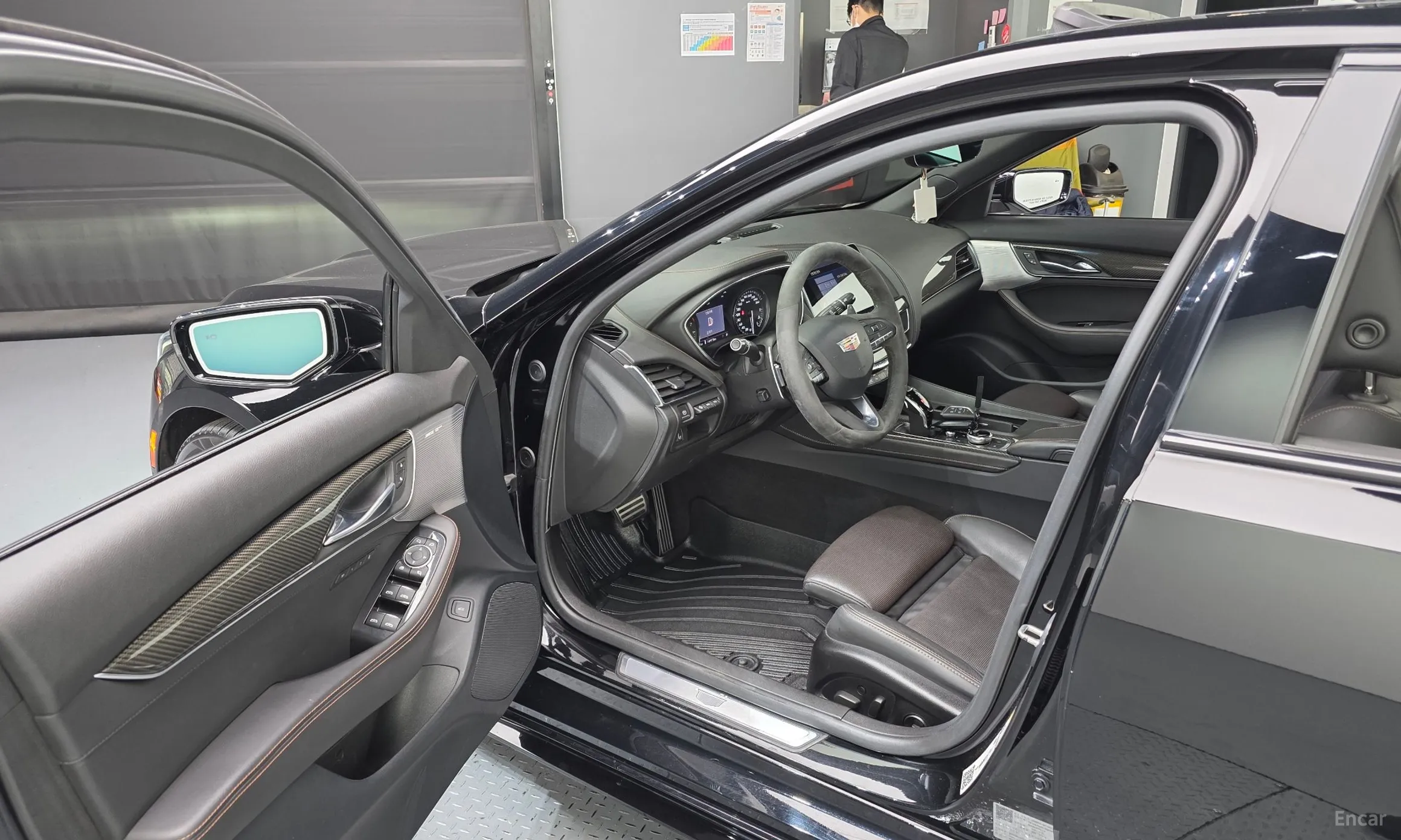Cadillac CT5 превью 10