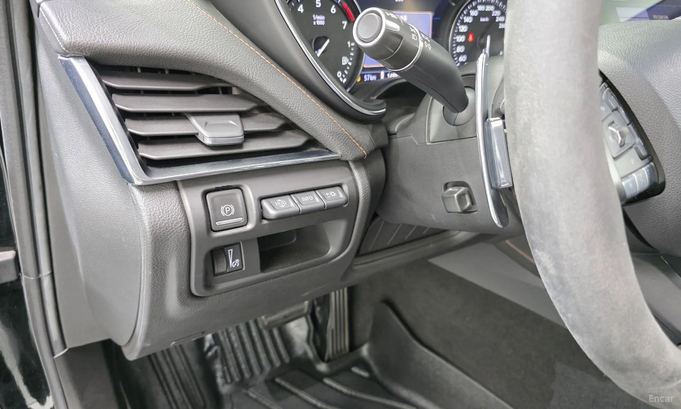 Cadillac CT5 превью 14