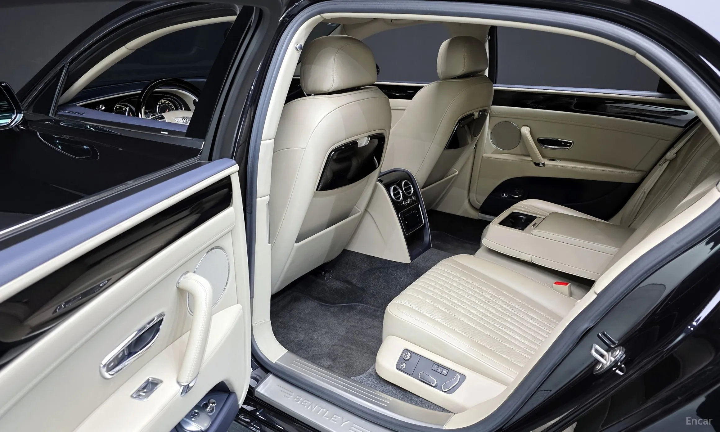 Bentley Flying Spur 2nd Generation превью 11