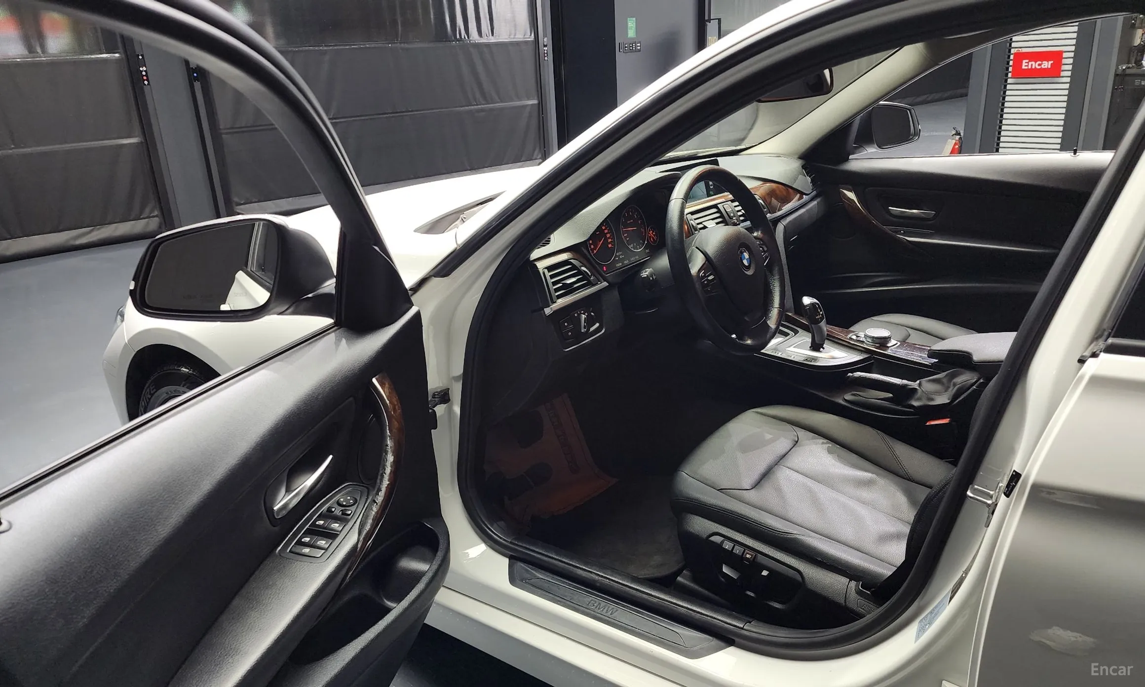 BMW 3 Series (F30) превью 10