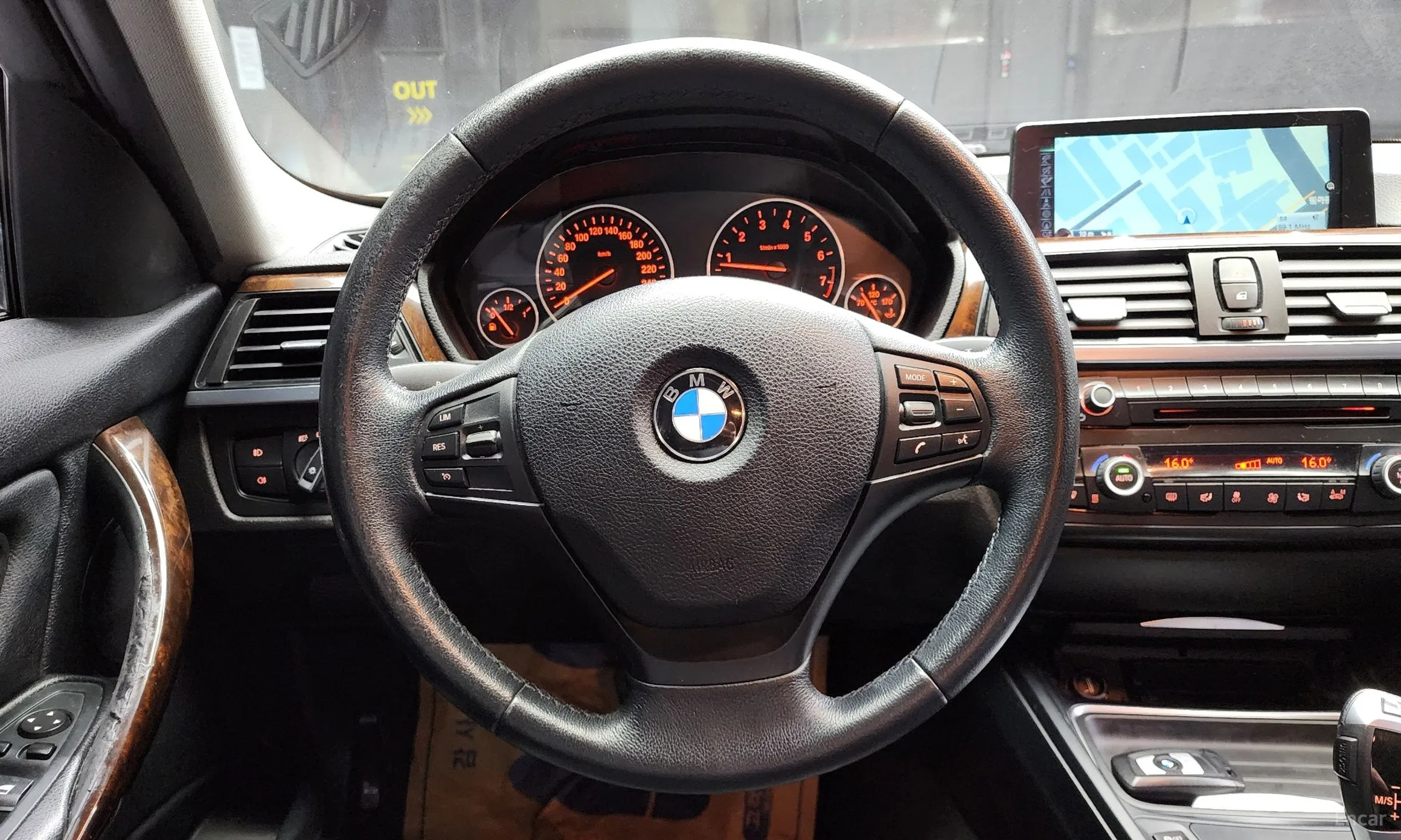 BMW 3 Series (F30) превью 13