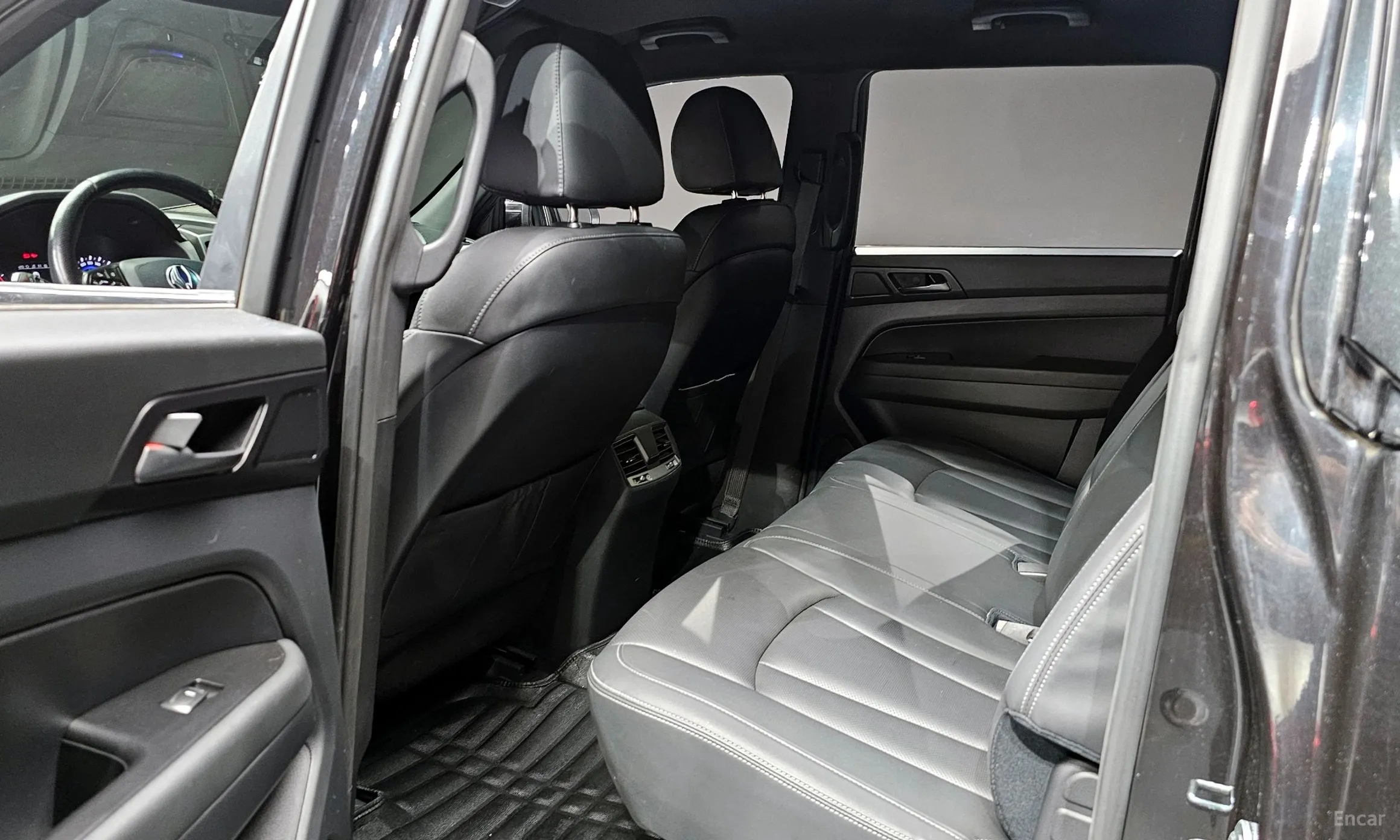 KG Mobility (SsangYong) Rexton Sports превью 12