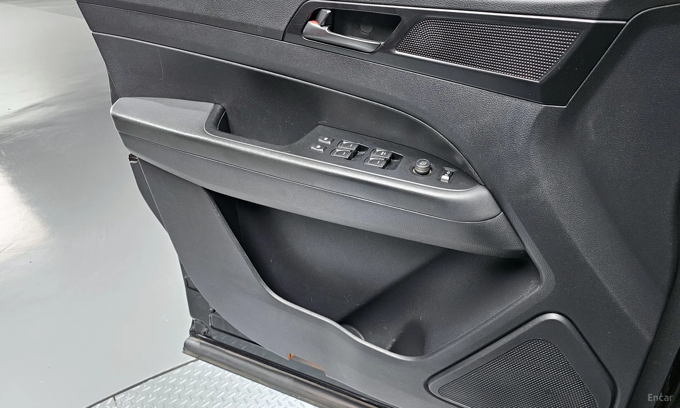 KG Mobility (SsangYong) Rexton Sports превью 17