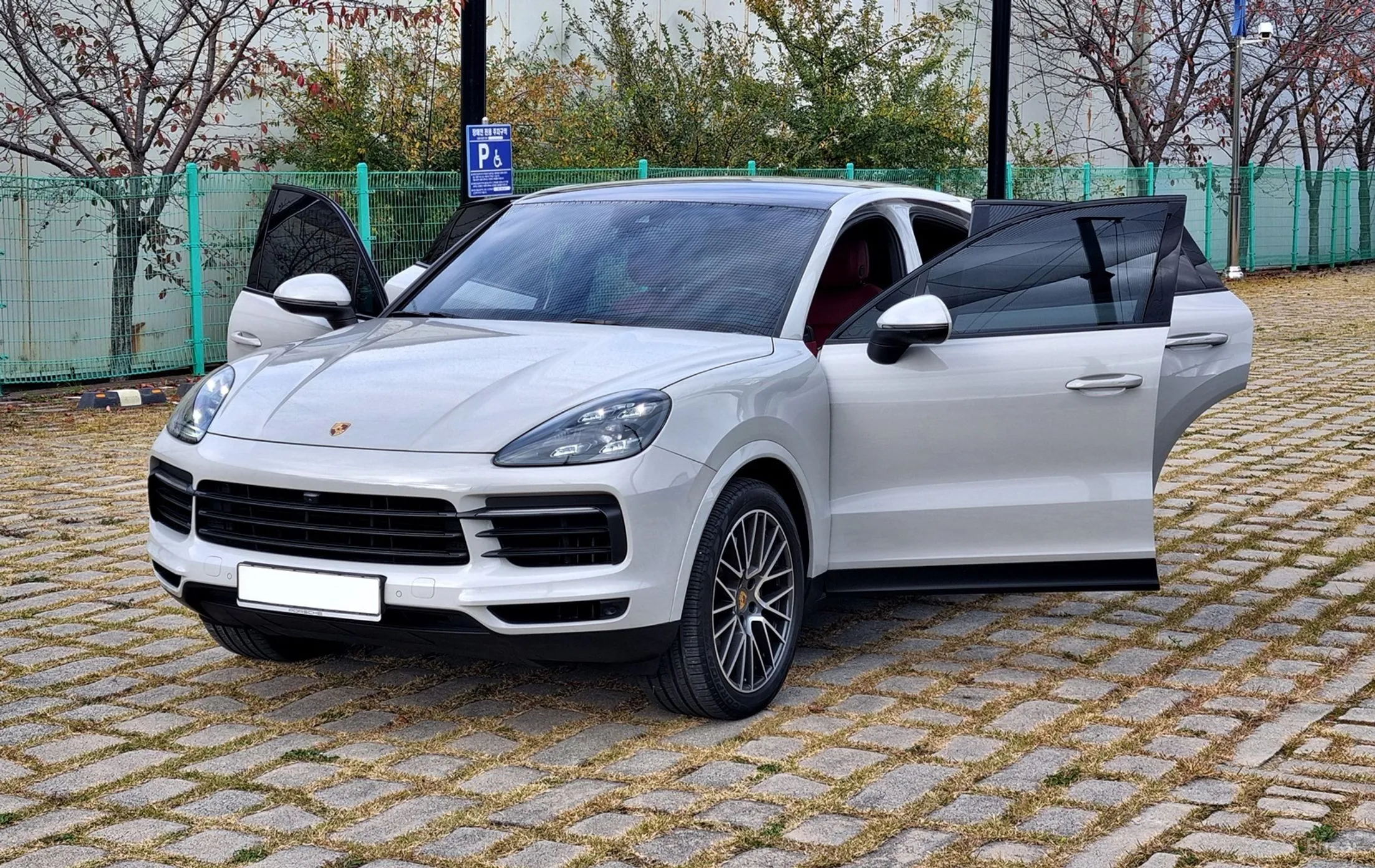 Porsche Cayenne (PO536) превью 4