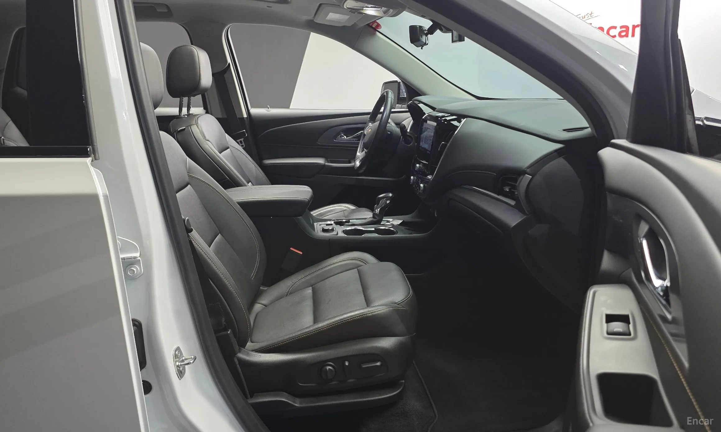 Chevrolet (GM Daewoo) Traverse превью 10