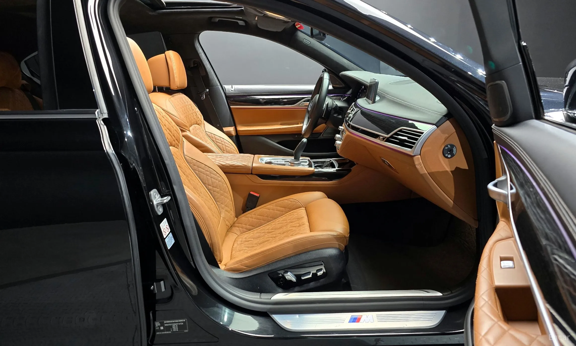 BMW 7 Series (G11) превью 10