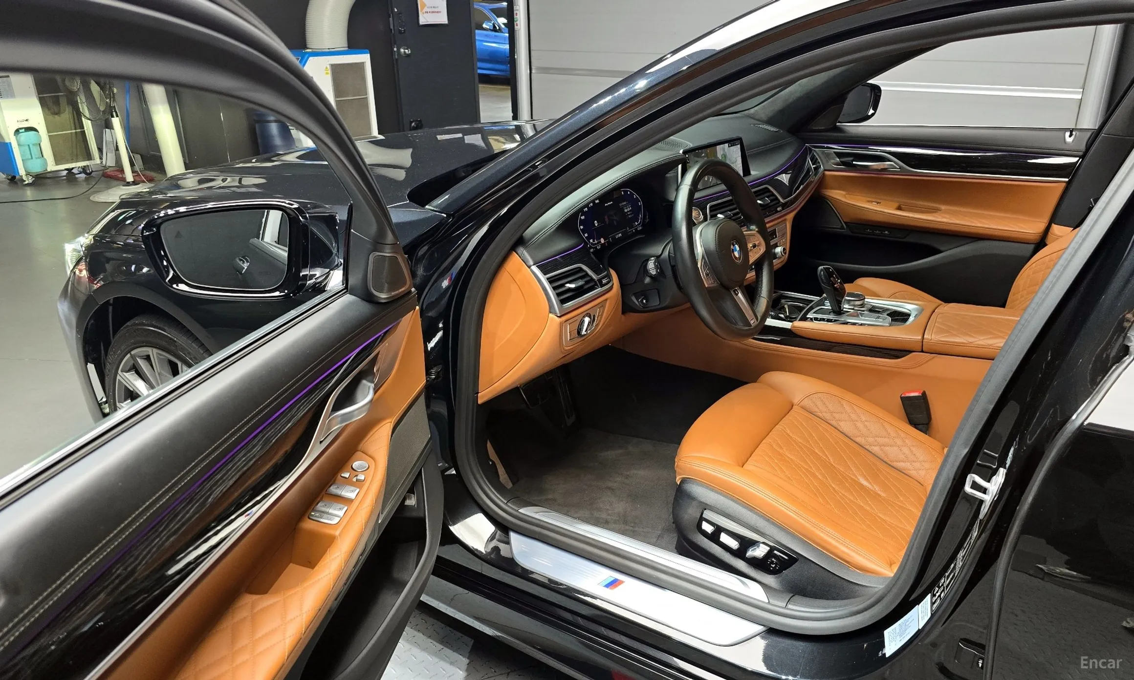 BMW 7 Series (G11) превью 11