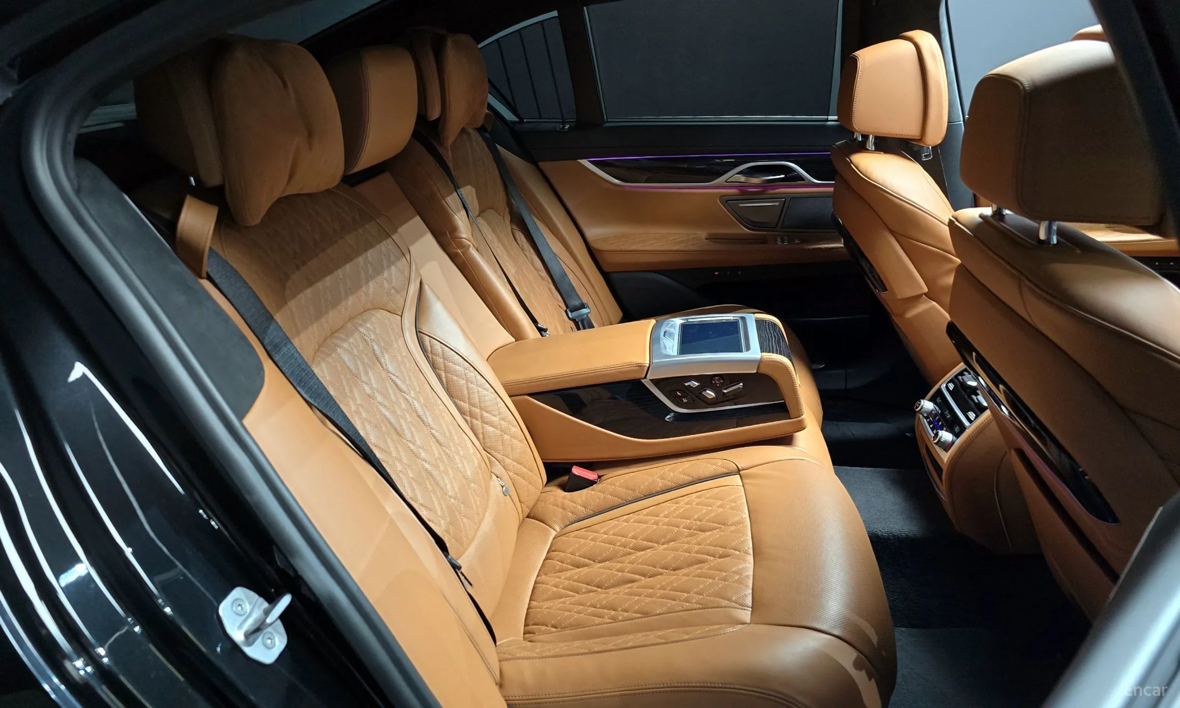 BMW 7 Series (G11) превью 12