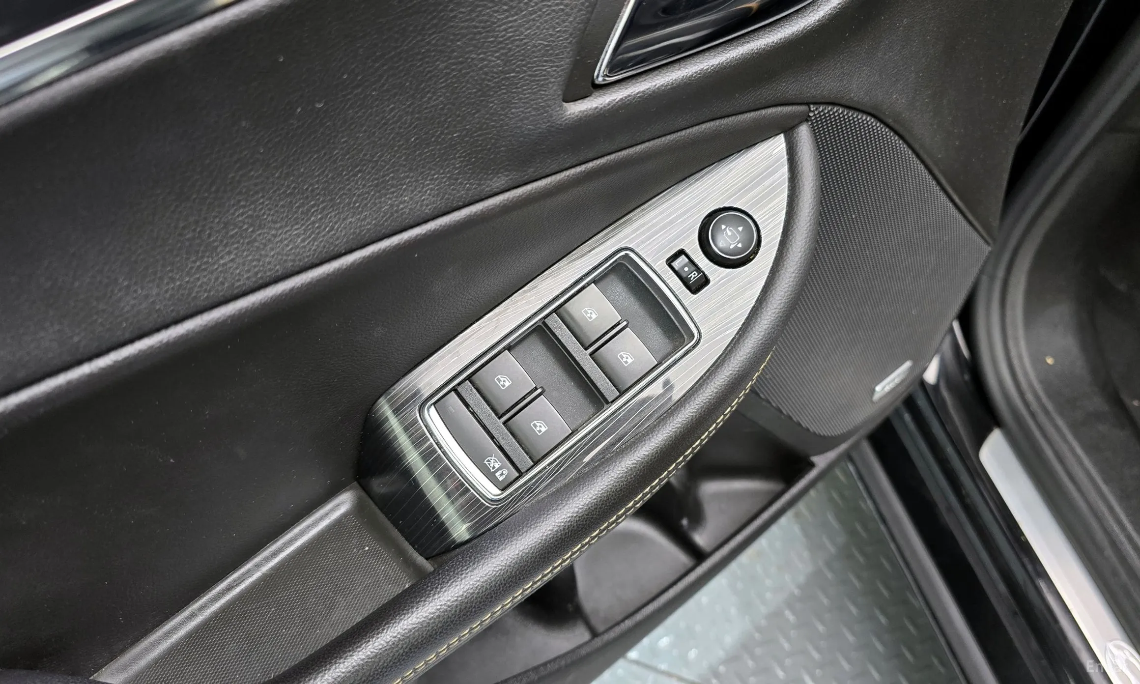 Chevrolet (GM Daewoo) Impala превью 17