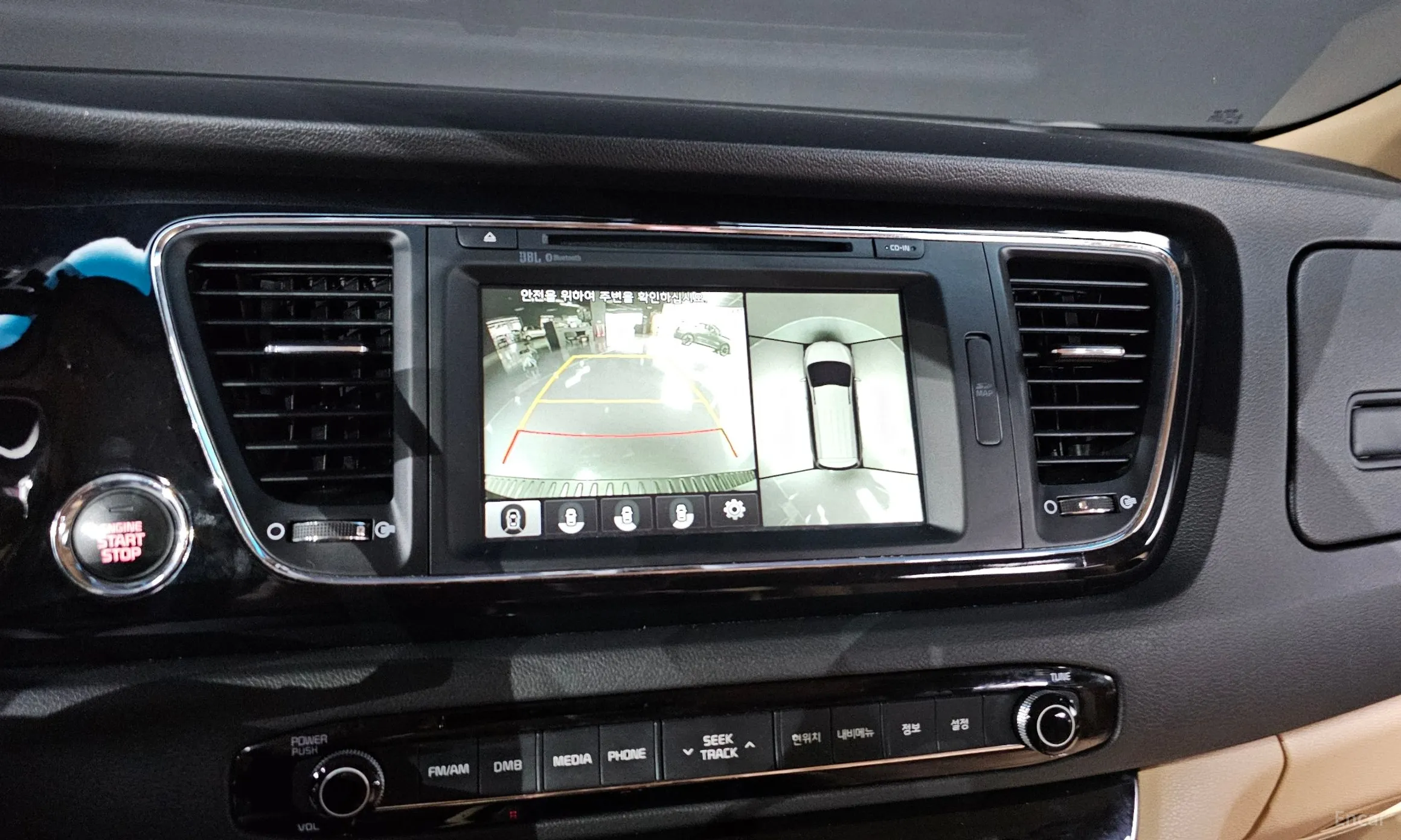 Kia Carnival превью 16