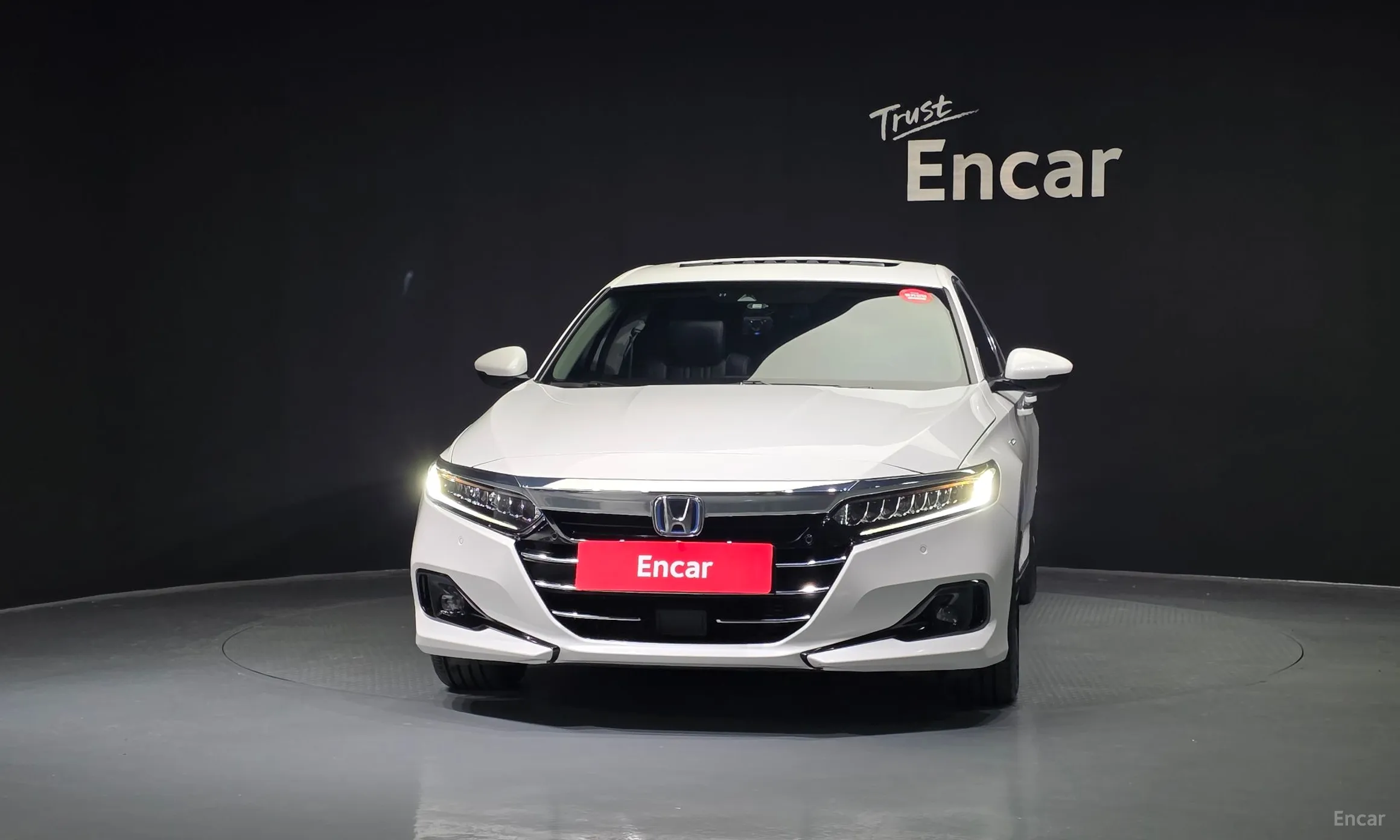 Honda Accord 10th Generation превью 3