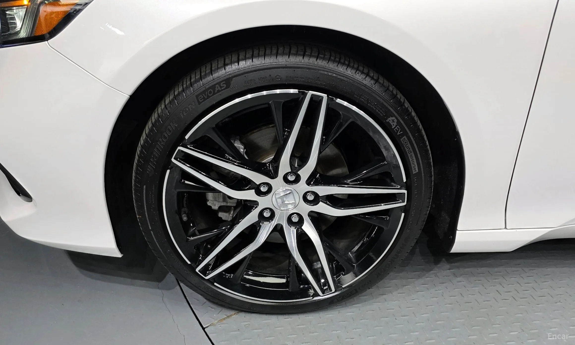 Honda Accord 10th Generation превью 5