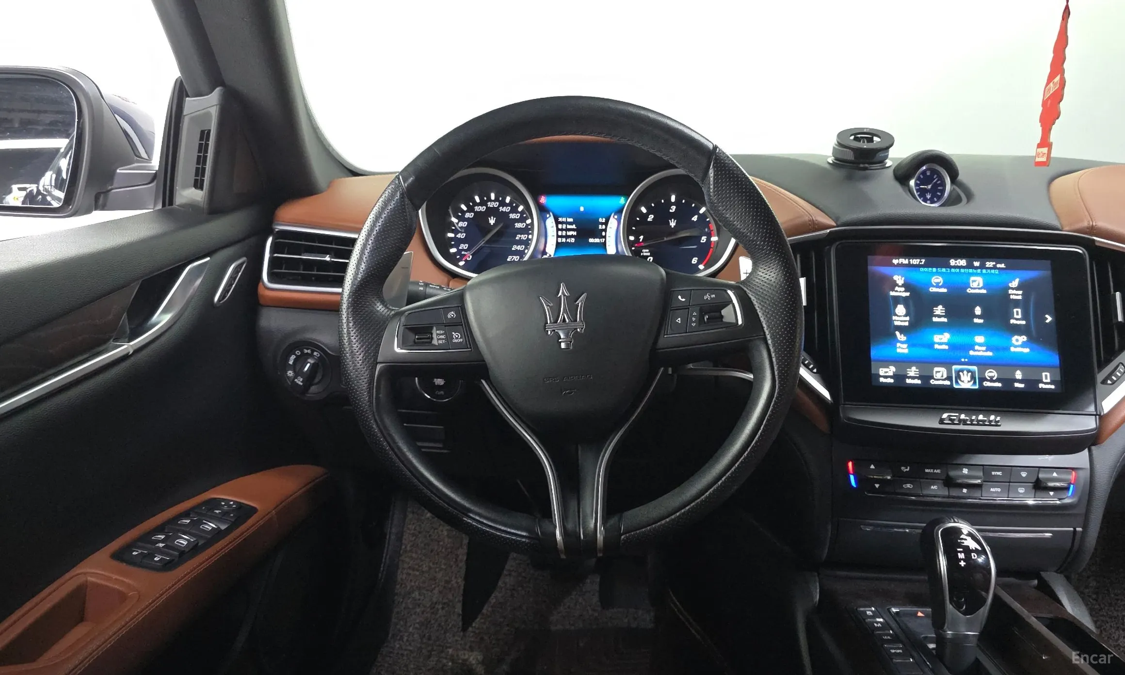 Maserati Ghibli превью 13
