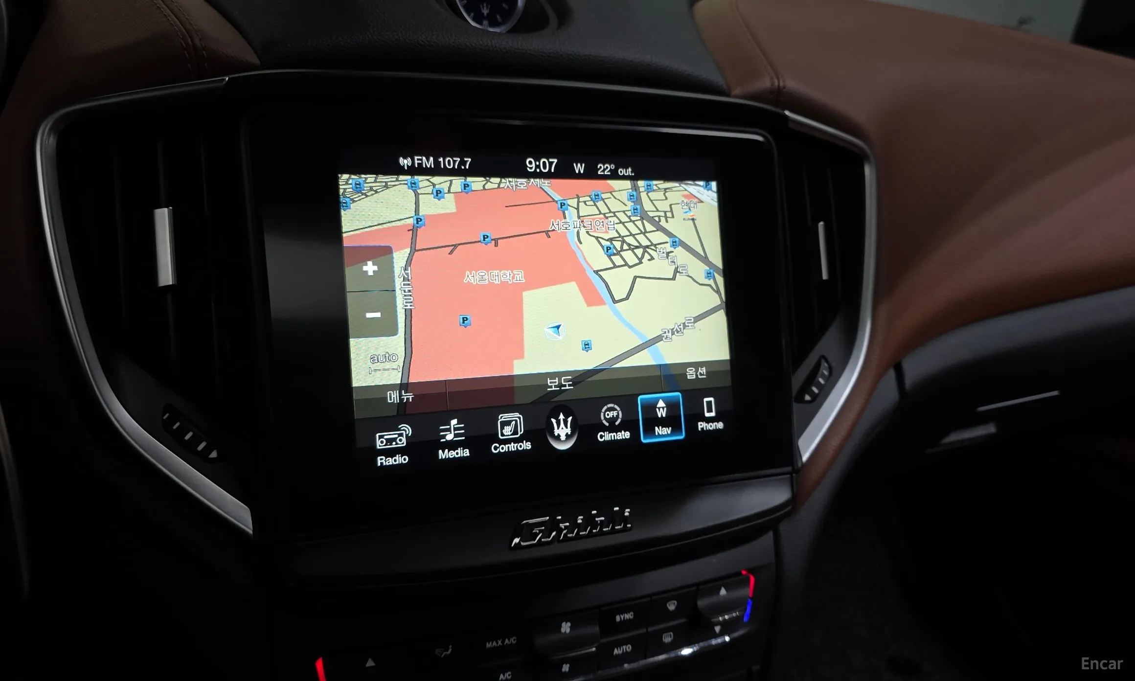 Maserati Ghibli превью 14