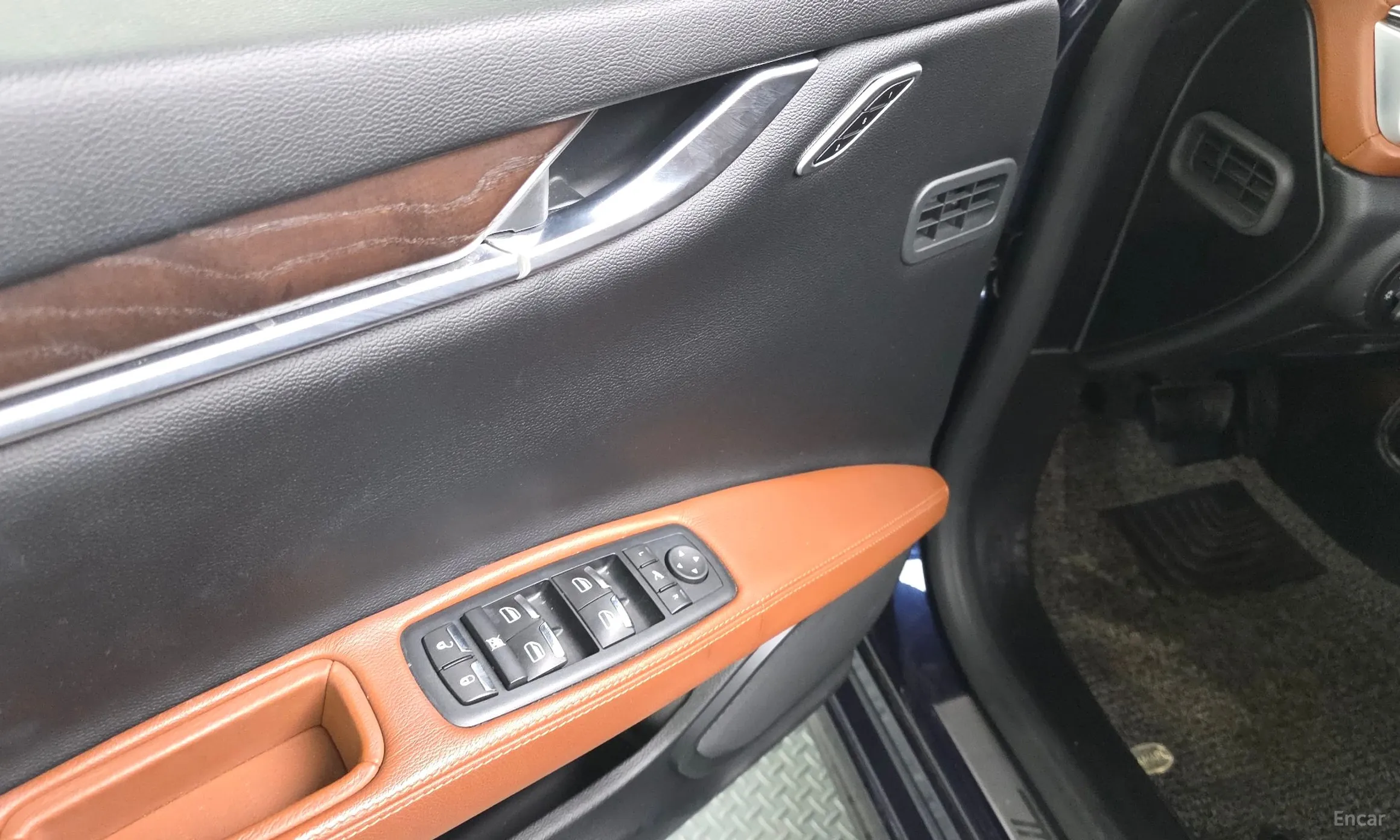 Maserati Ghibli превью 17