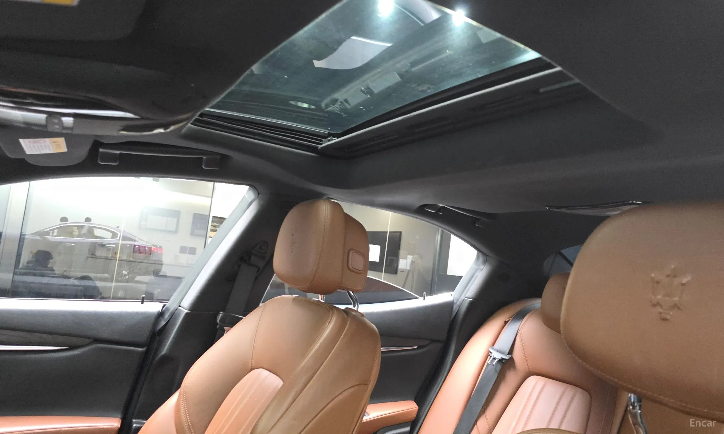 Maserati Ghibli превью 19