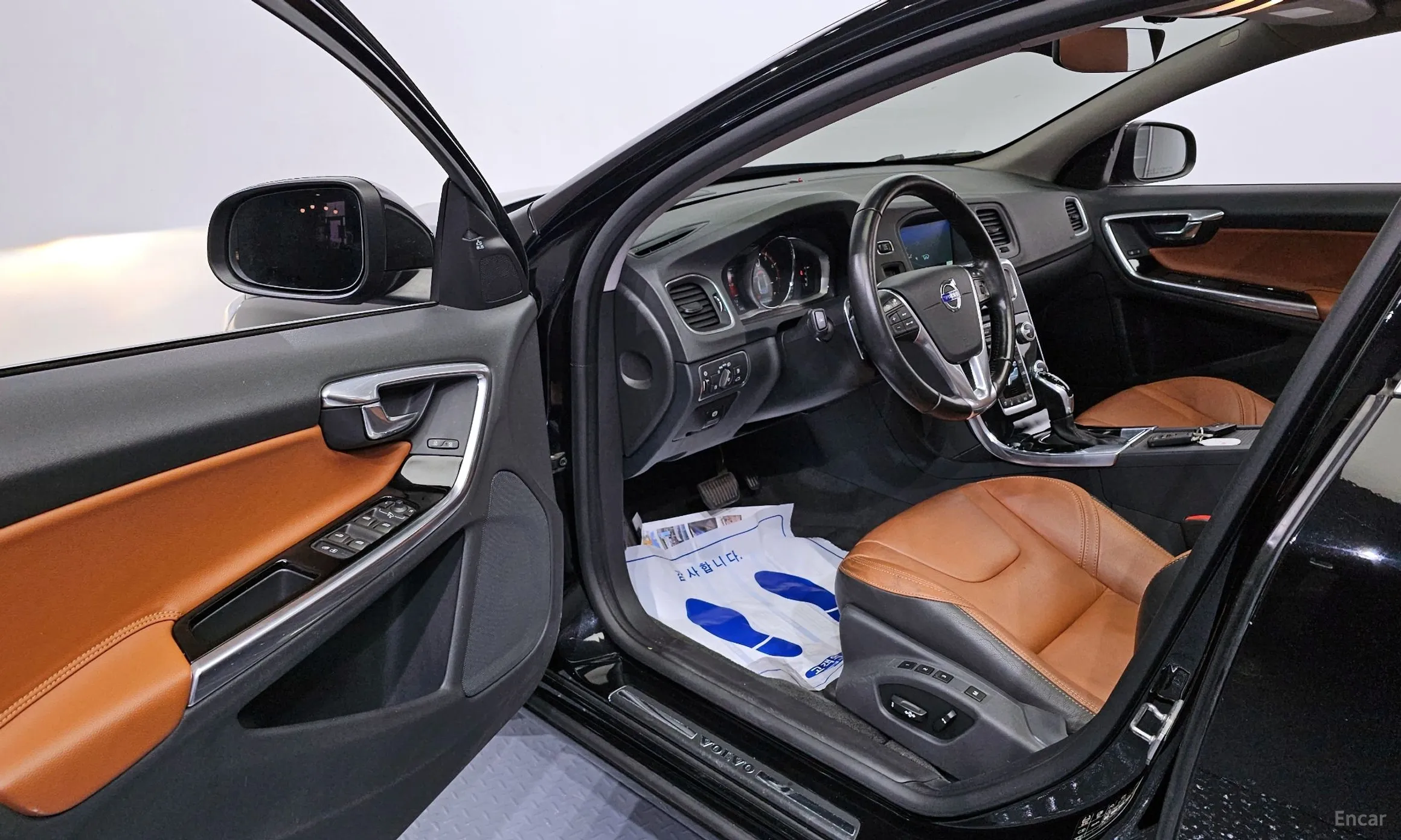 Volvo S60 превью 10