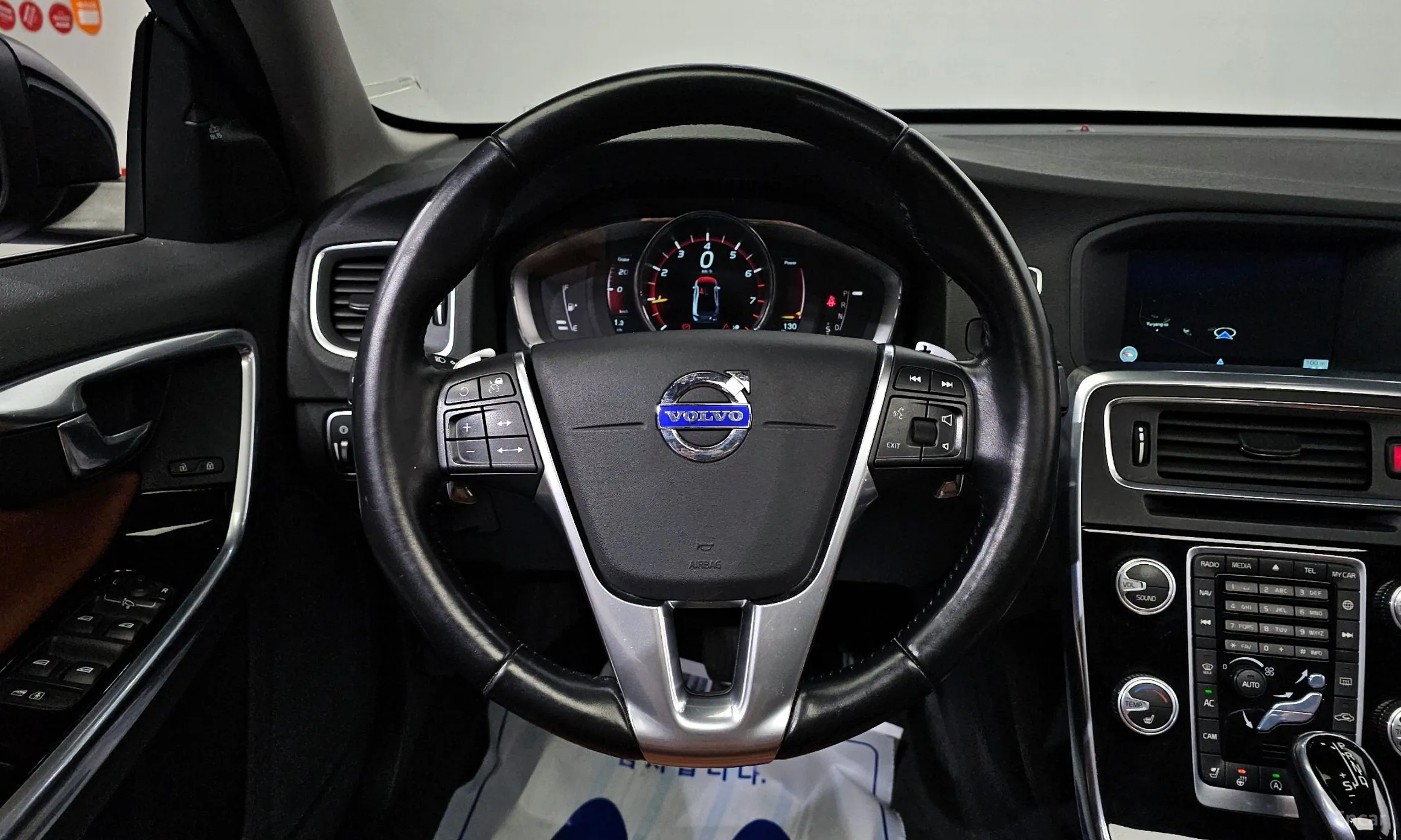 Volvo S60 превью 15