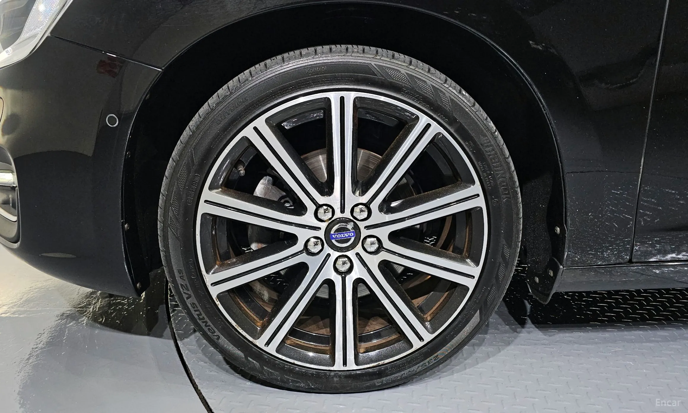 Volvo S60 превью 5