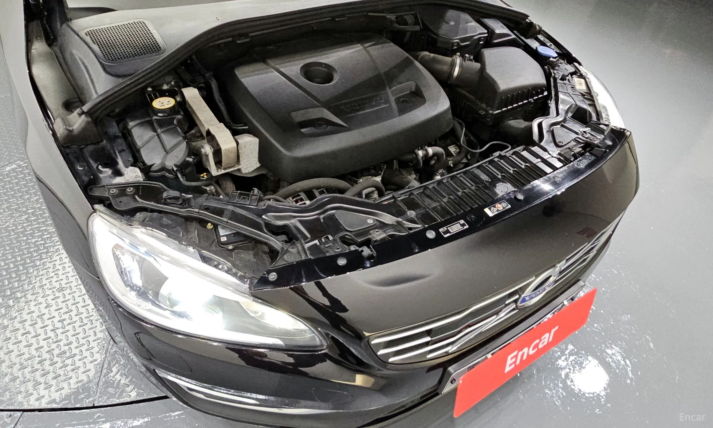Volvo S60 превью 6