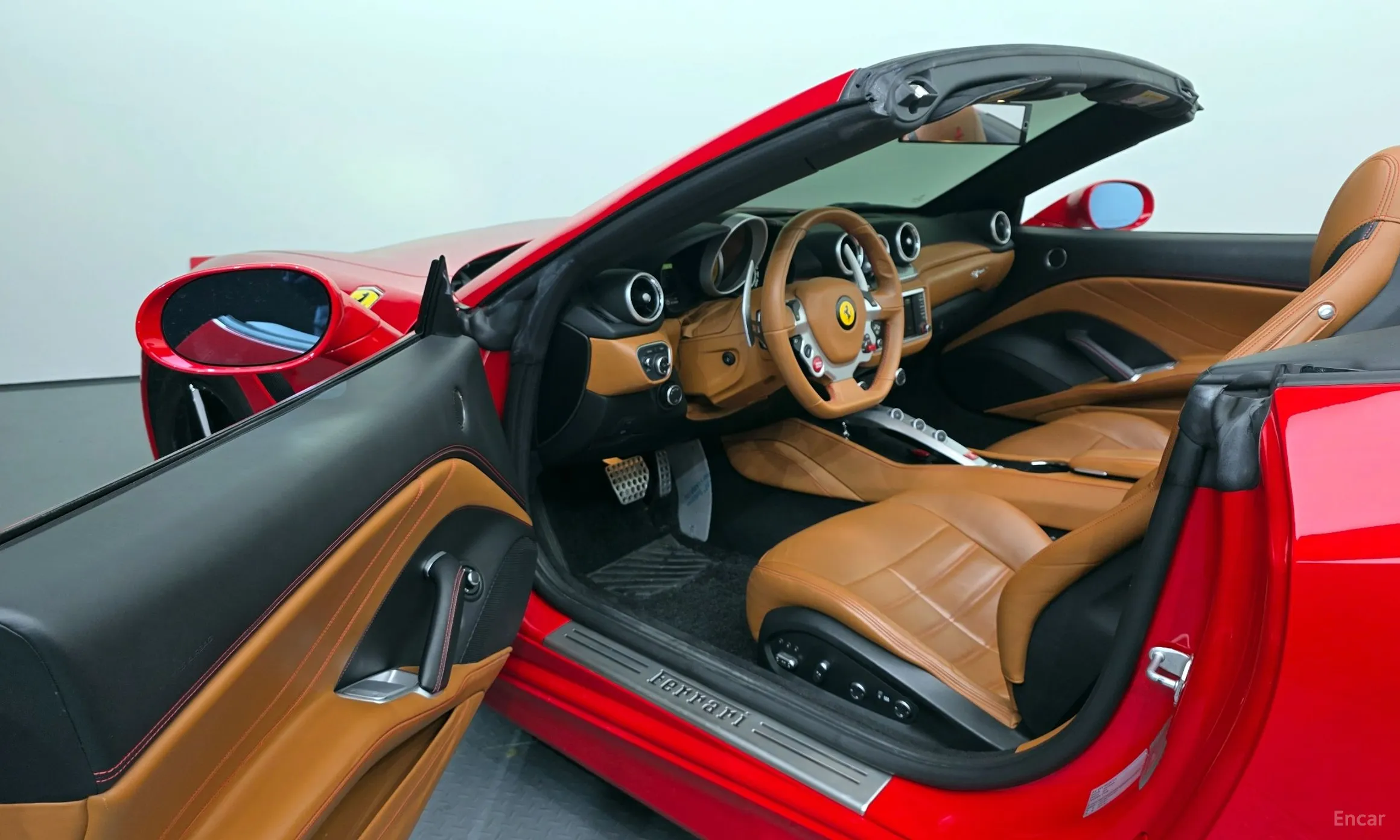 Ferrari California превью 10
