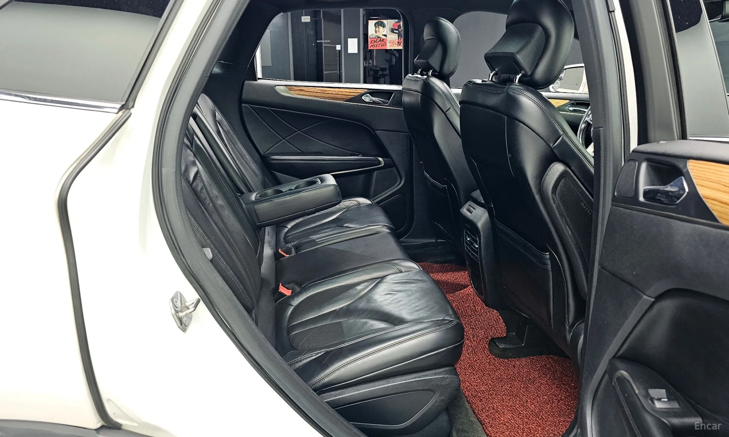Lincoln MKC превью 12