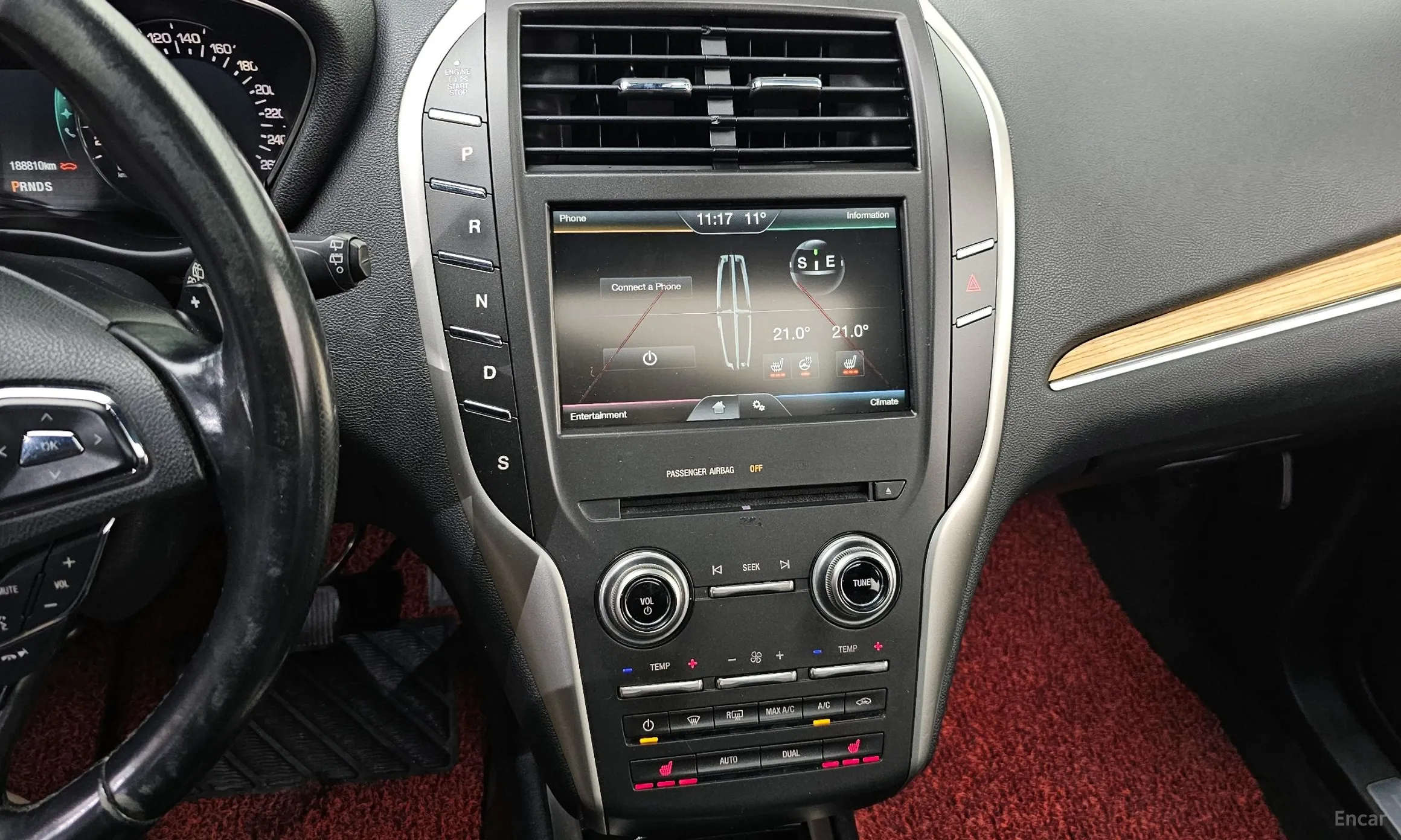 Lincoln MKC превью 14