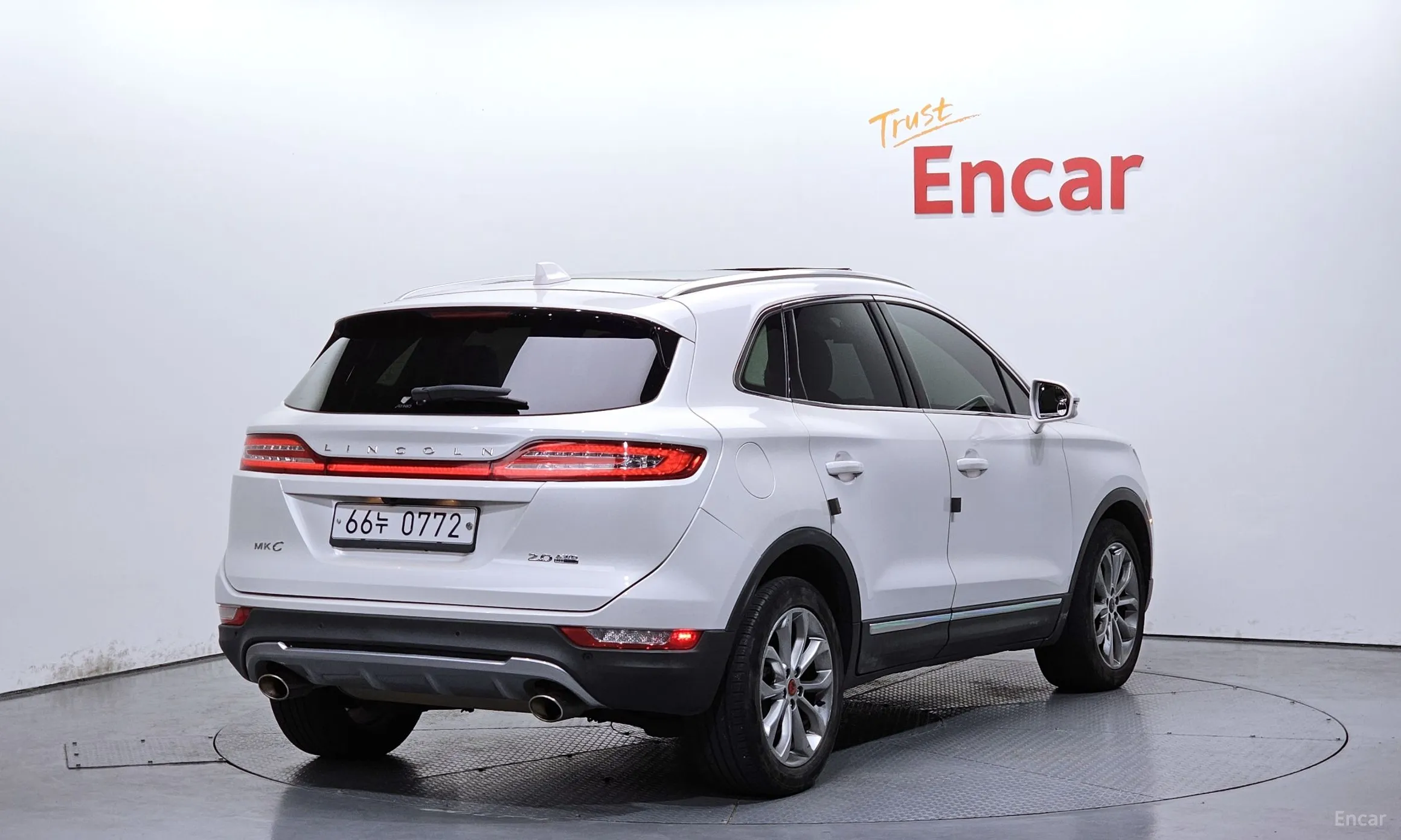 Lincoln MKC превью 2