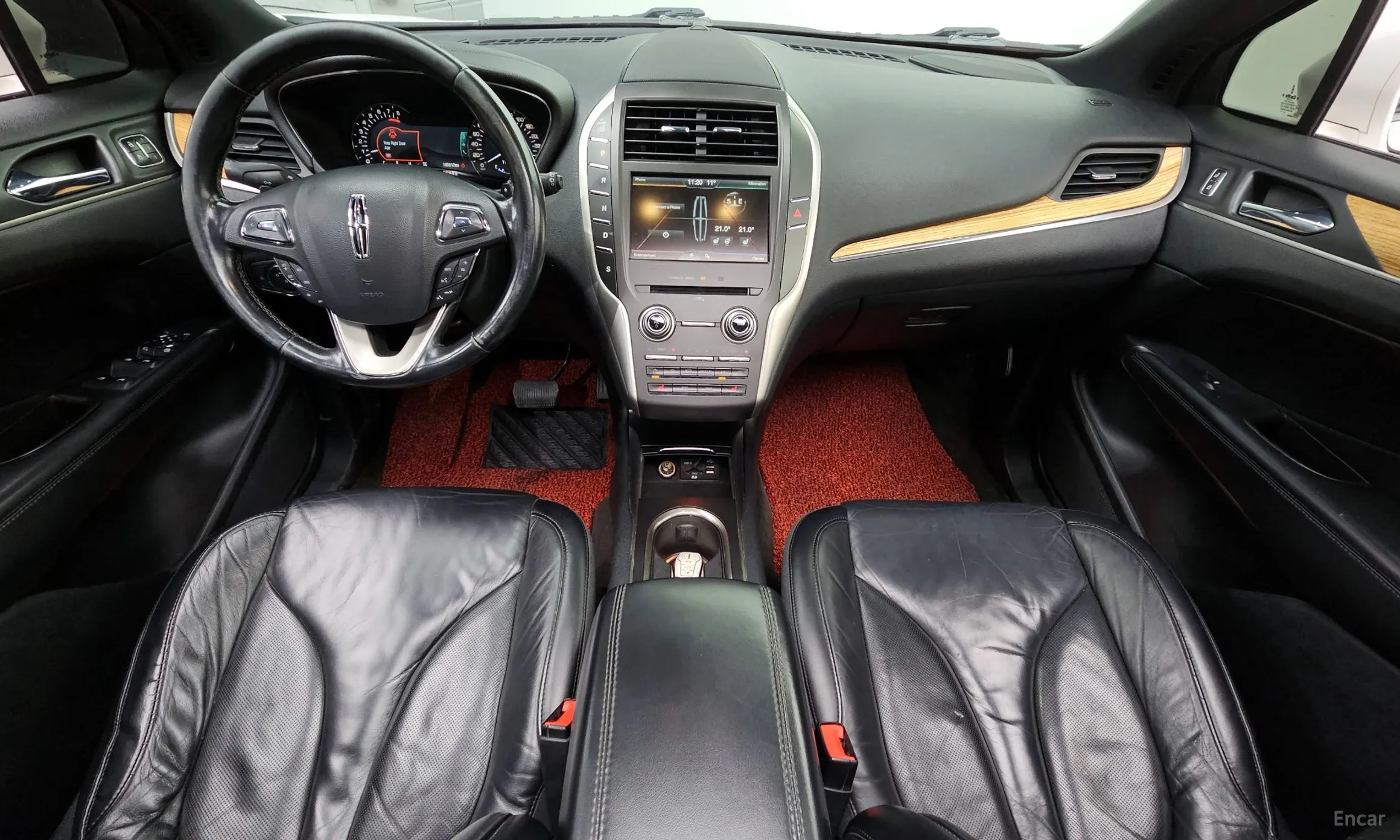 Lincoln MKC превью 7
