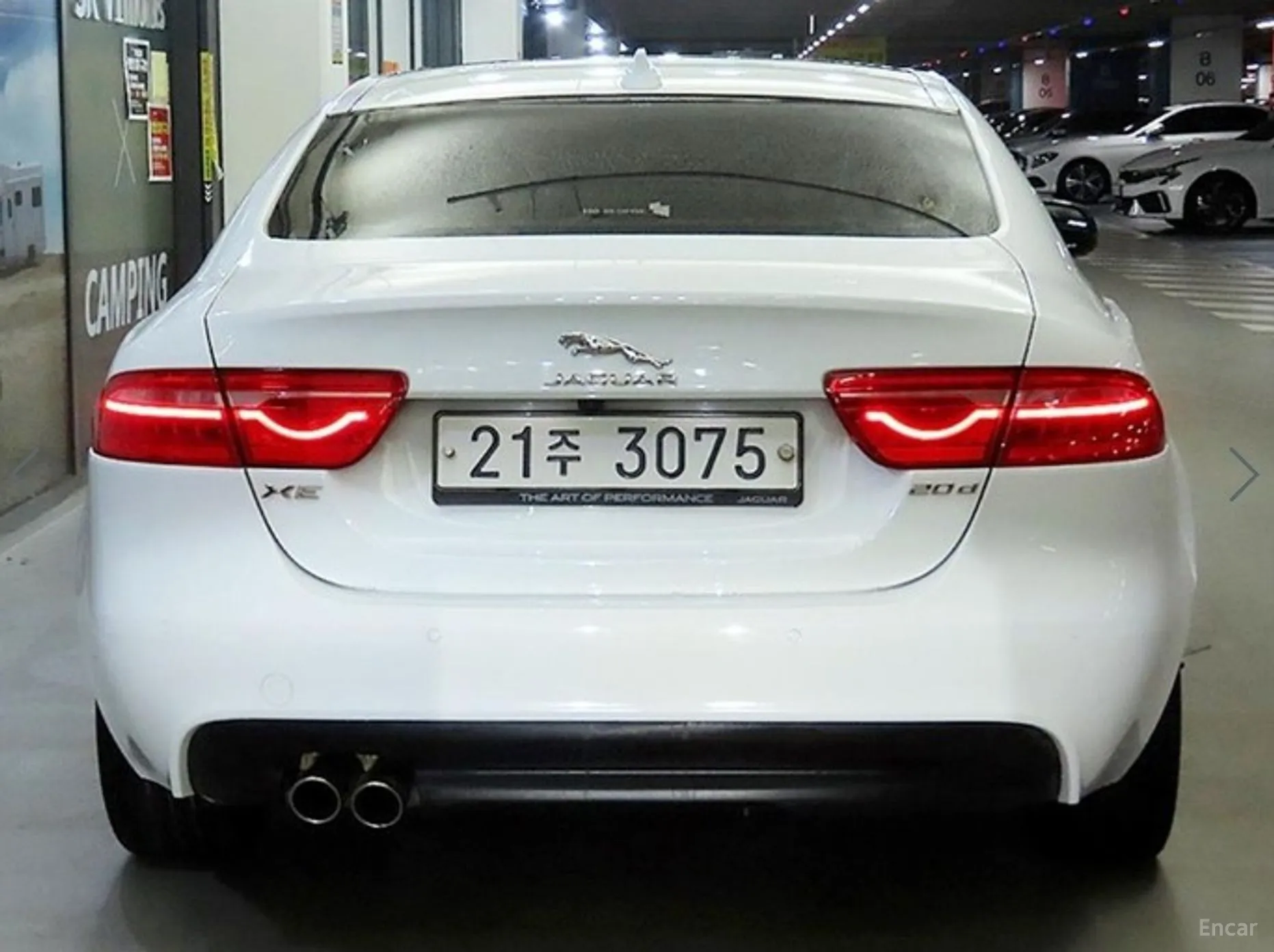 Jaguar XE превью 5